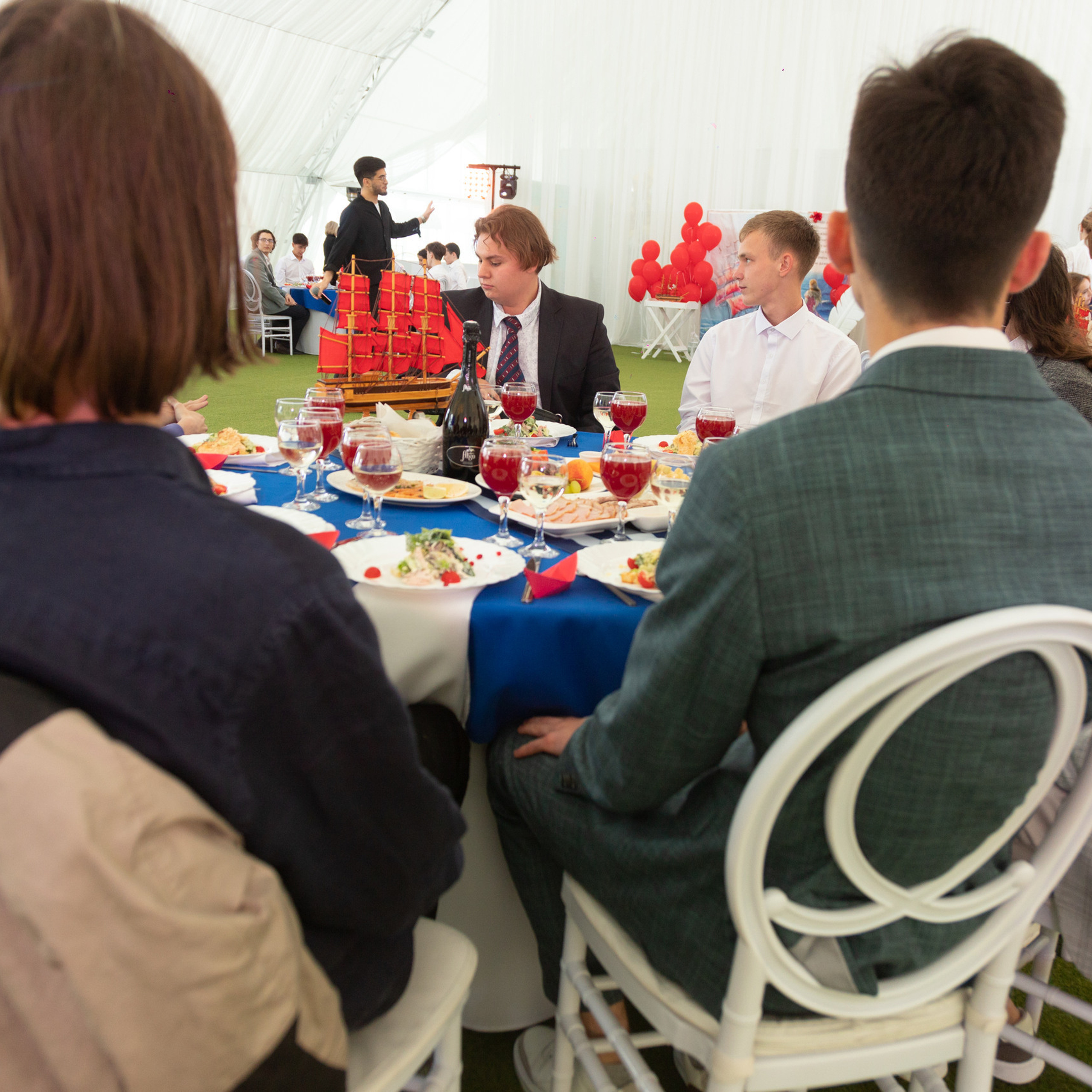 Отзывы о компании Фотобук. Выпускные альбомы в Тюмени для школ, садов, вузов спортивных секций