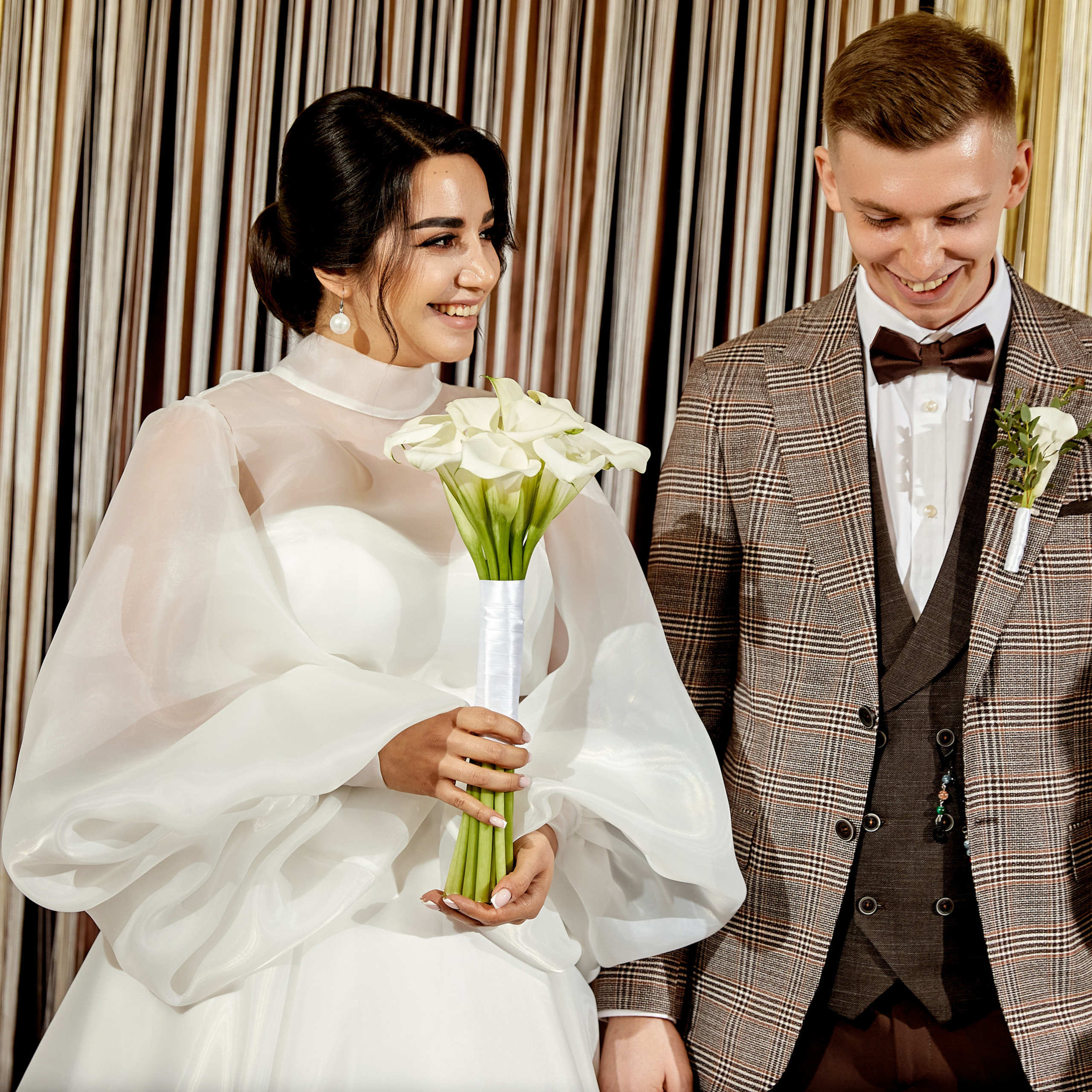 Белое в золоте