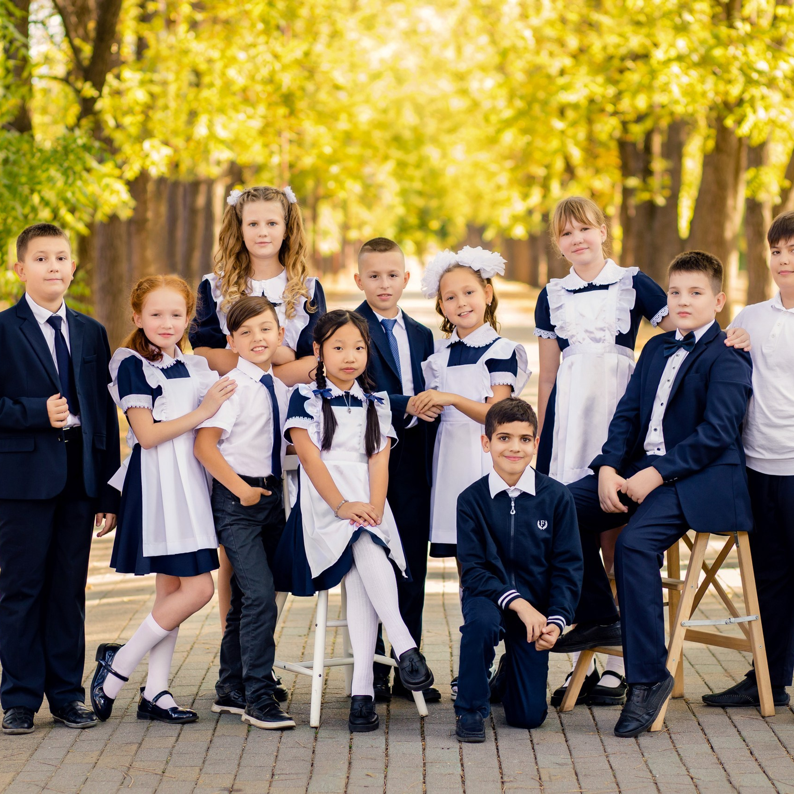 Выпускные альбомы для 4 класса в Краснодаре — съёмка и дизайн фотокниг. Выпускные альбомы для школ и детских садов в Краснодаре — фотосъёмка и фотокниги для выпускников