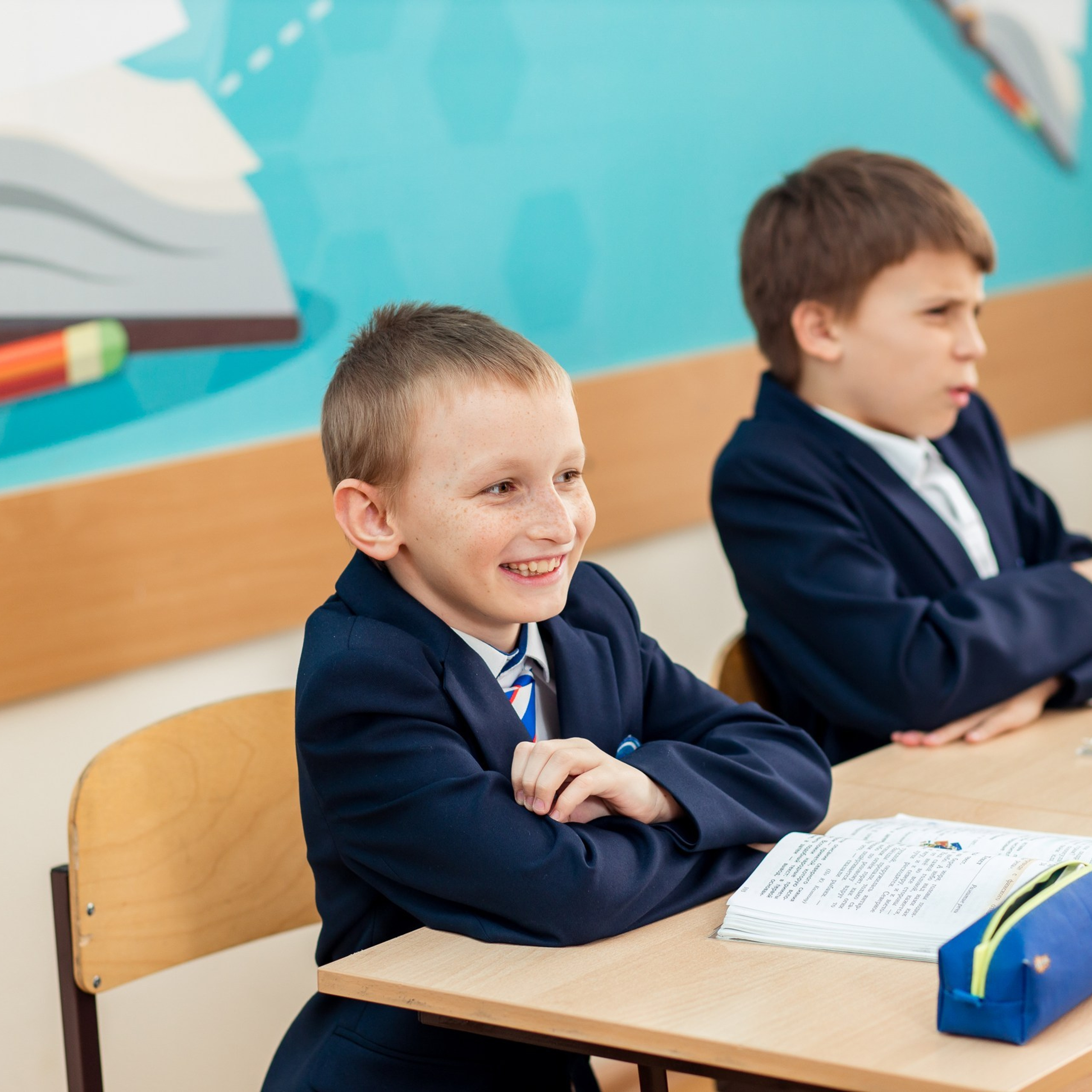 Выпускные альбомы для 4 класса в Краснодаре — съёмка и дизайн фотокниг. Выпускные альбомы для школ и детских садов в Краснодаре — фотосъёмка и фотокниги для выпускников