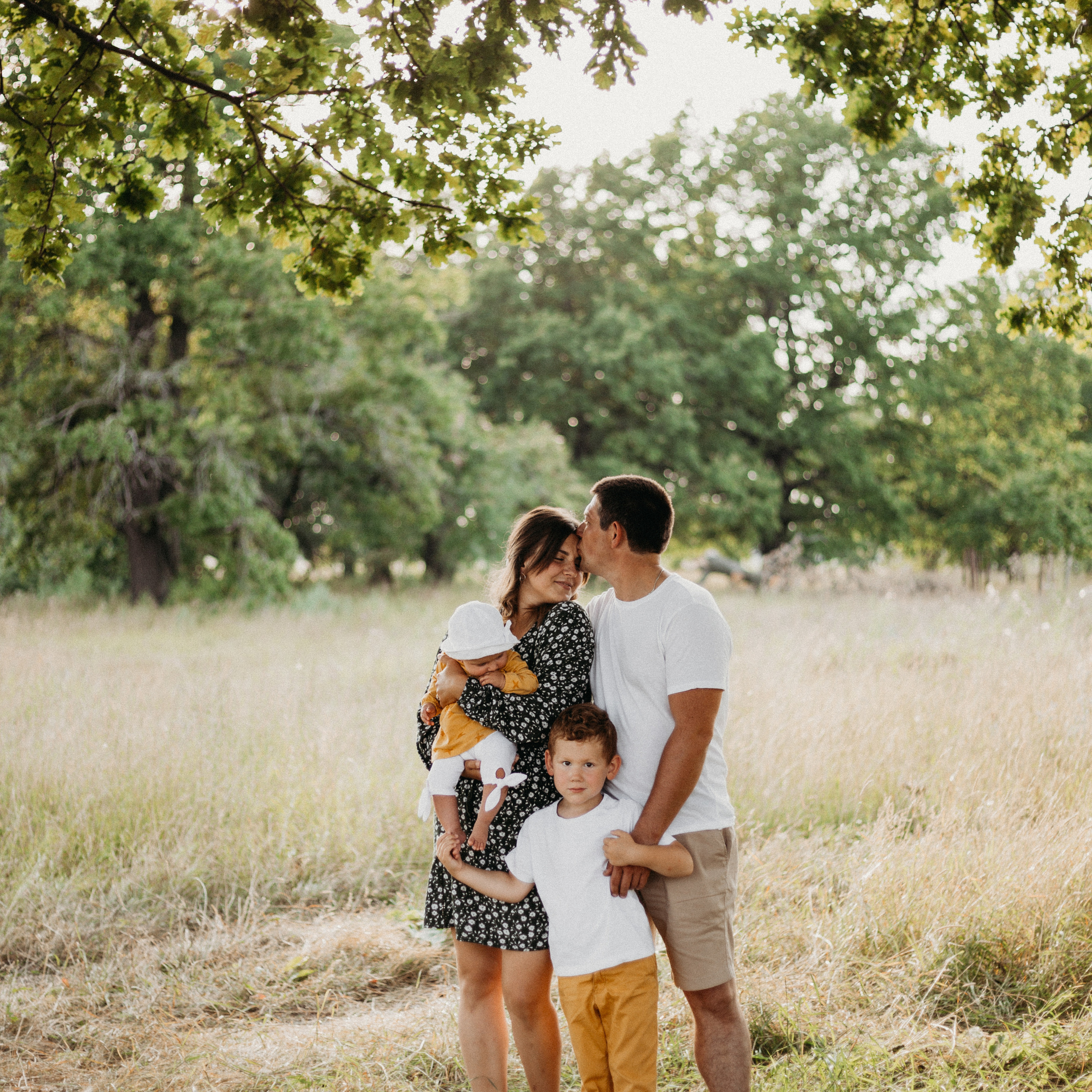 Катя с семьей в Дубках