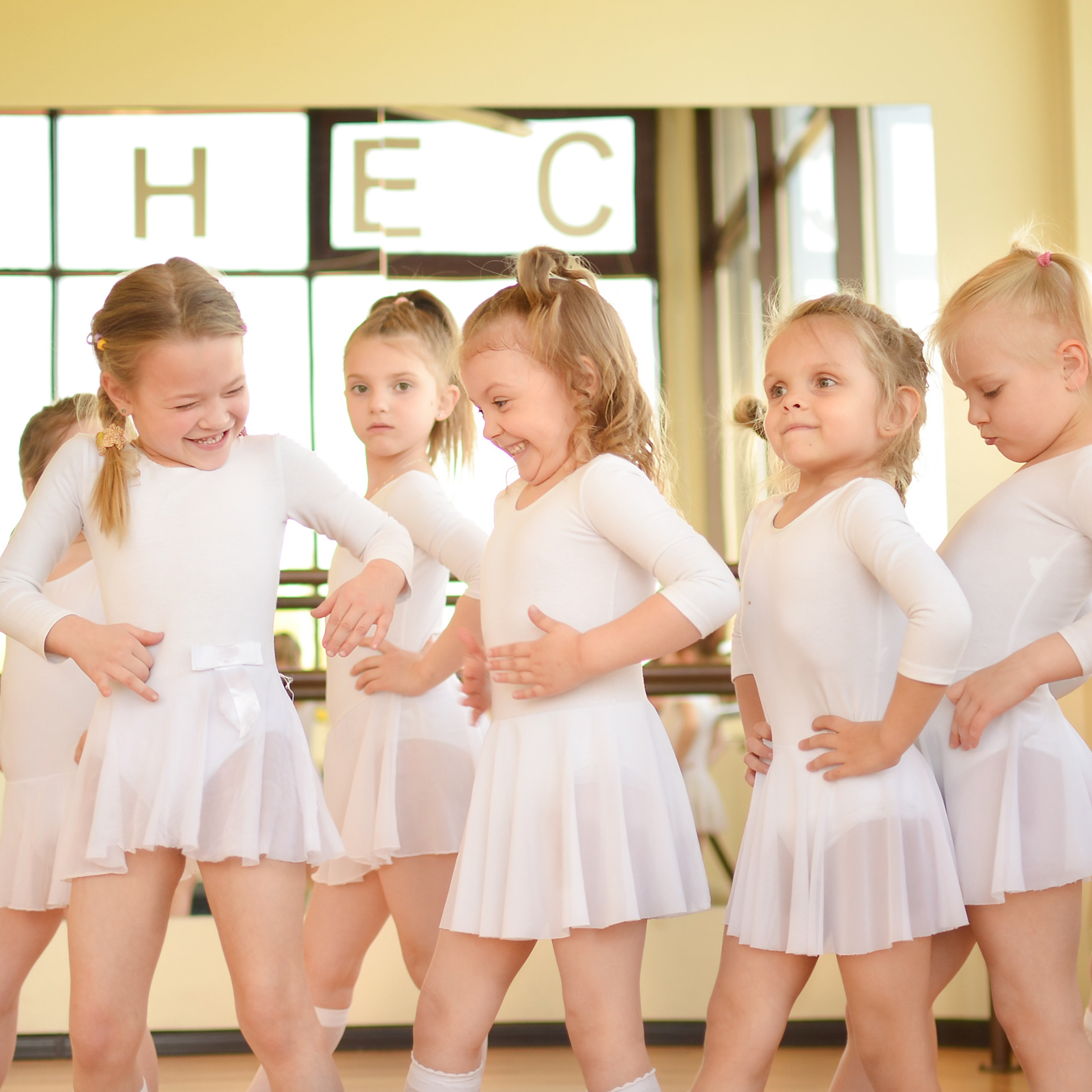 Танцевальная студия. Семейный фотограф Нагорная Кристина