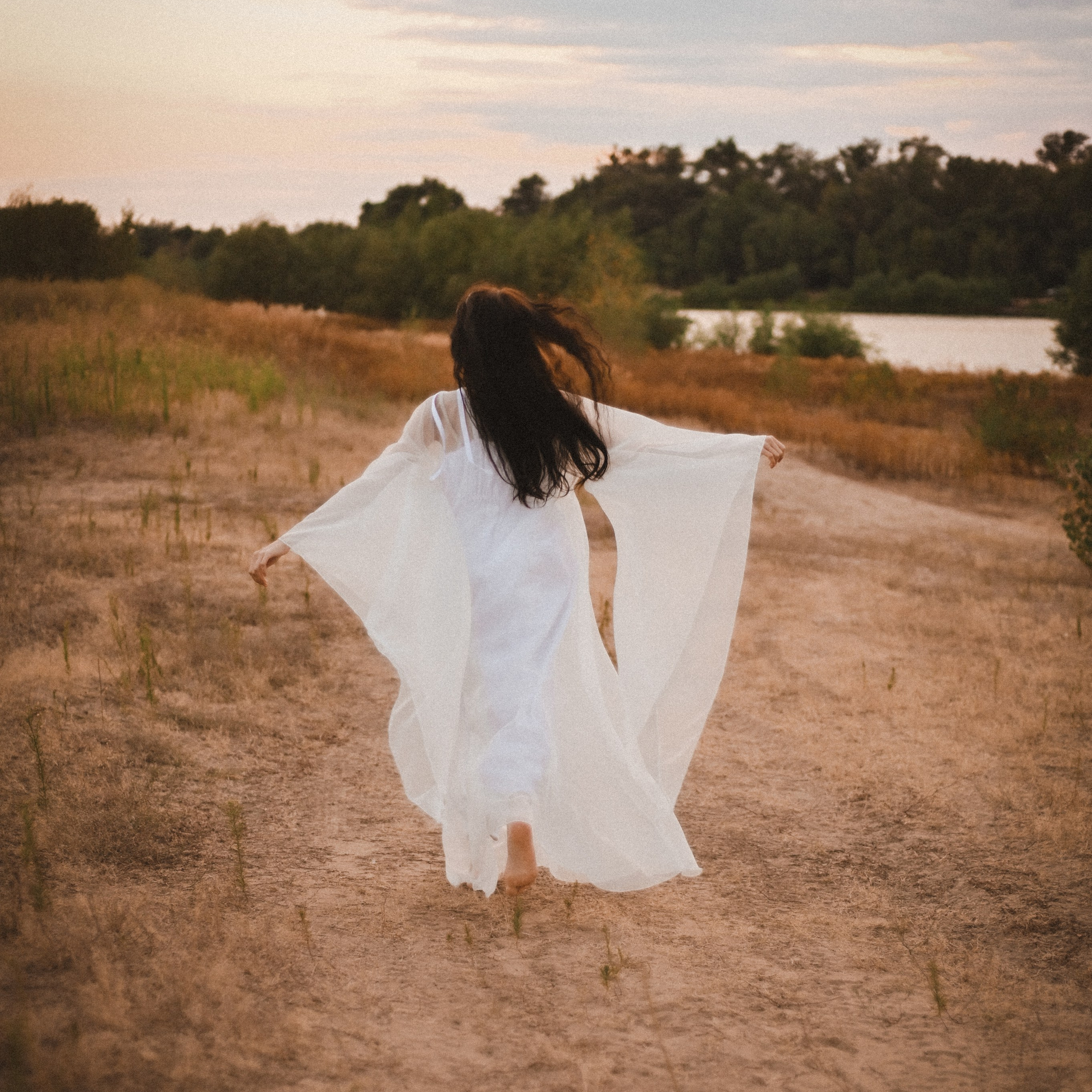 Съемка платьев на природе. Сохраню важные для тебя моменты