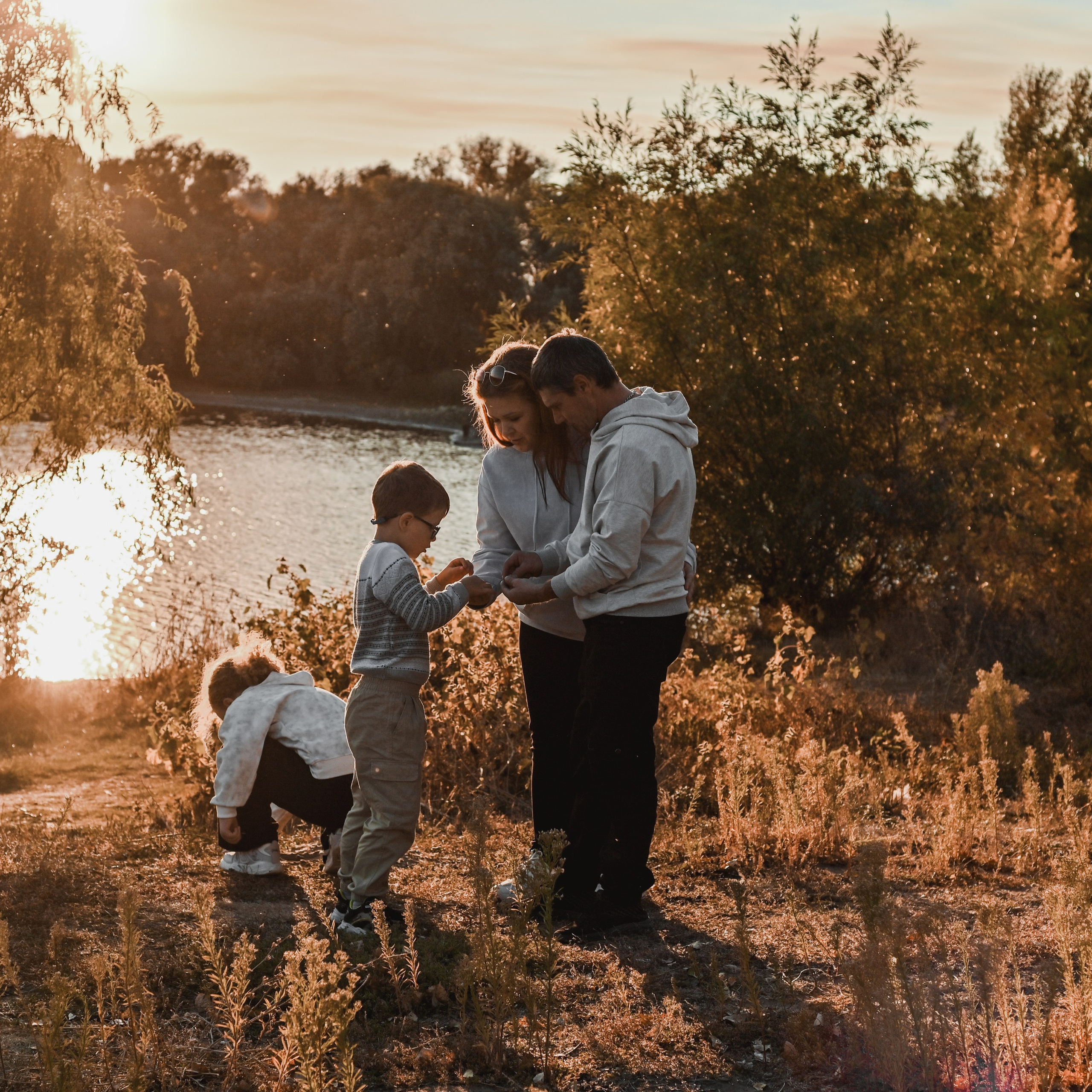 Семейная съемка у озера. Сохраню важные для тебя моменты