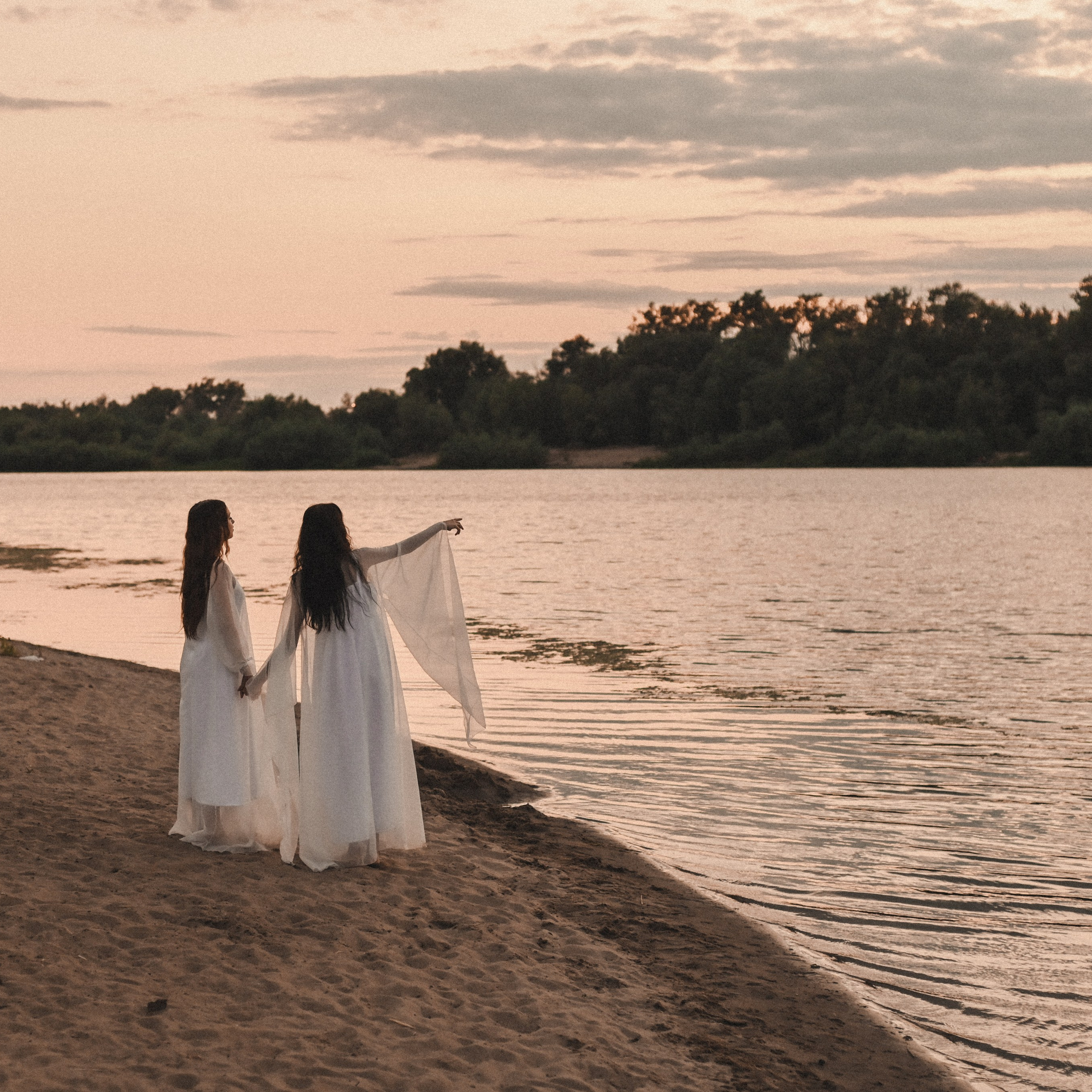 Съемка платьев на природе. Сохраню важные для тебя моменты