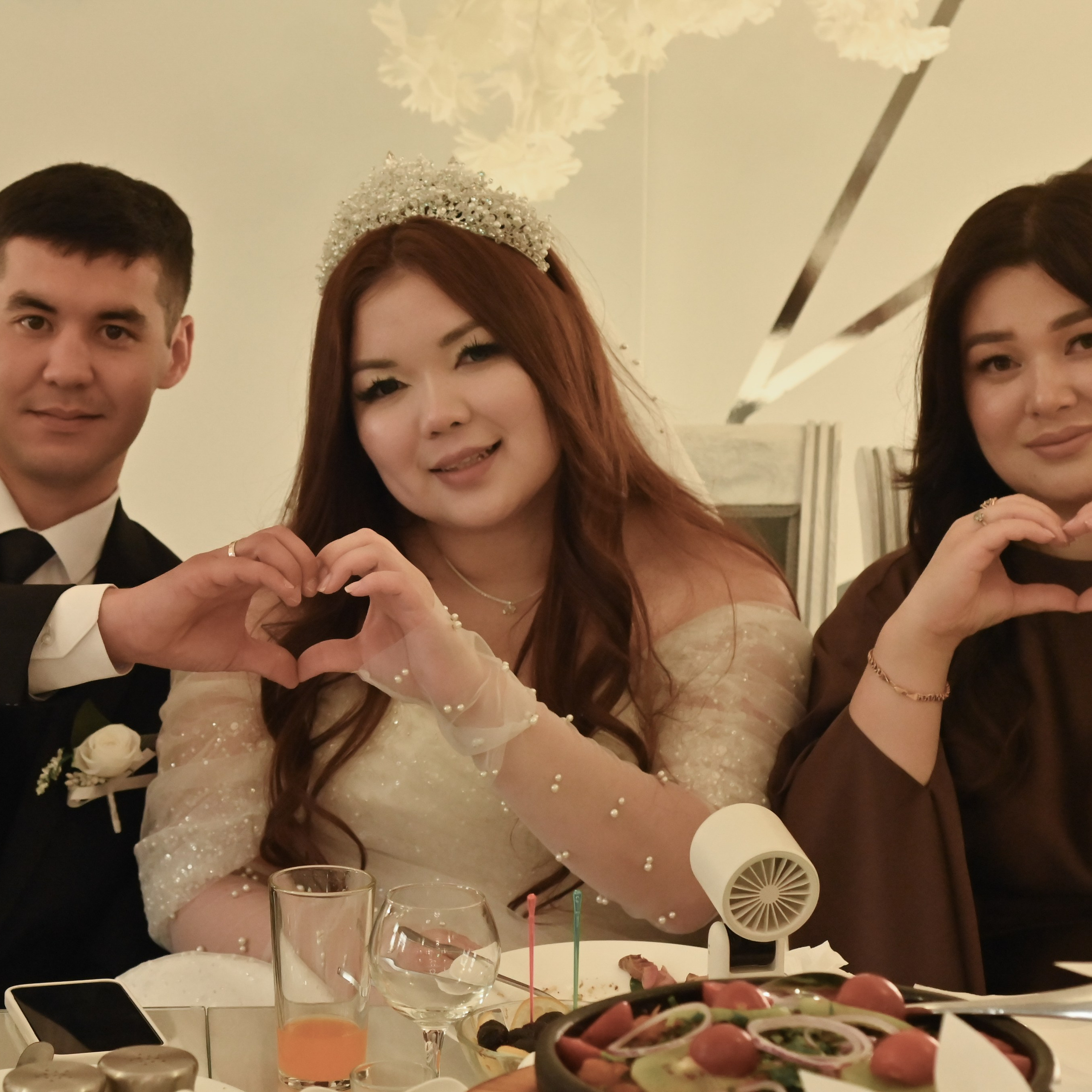 Абат и Эмилия. Сохраню важные для тебя моменты