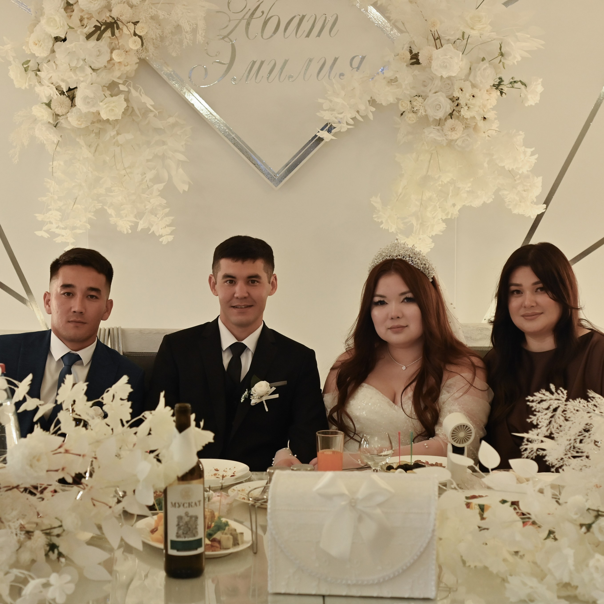 Абат и Эмилия. Сохраню важные для тебя моменты