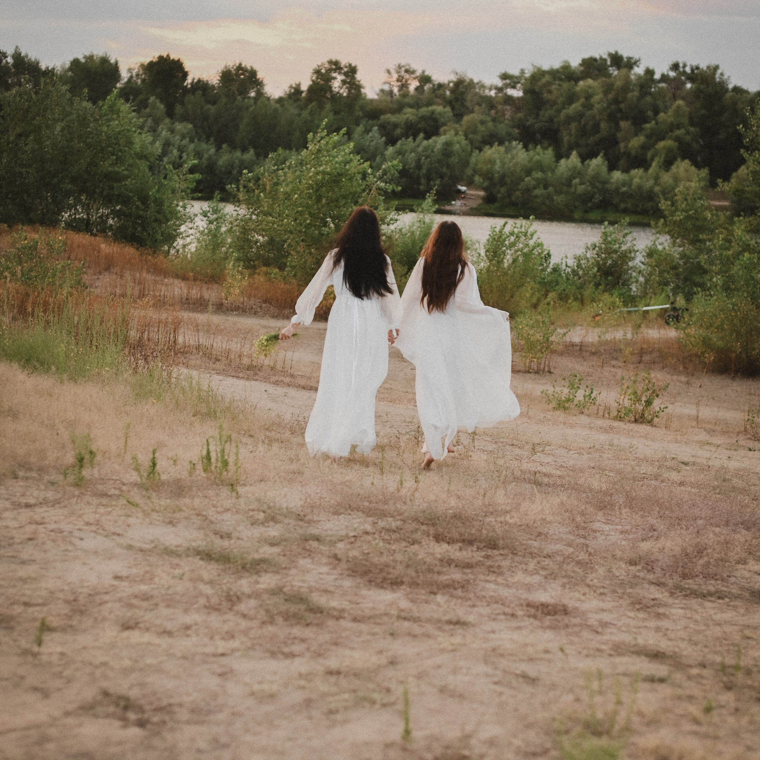 Съемка платьев на природе. Сохраню важные для тебя моменты