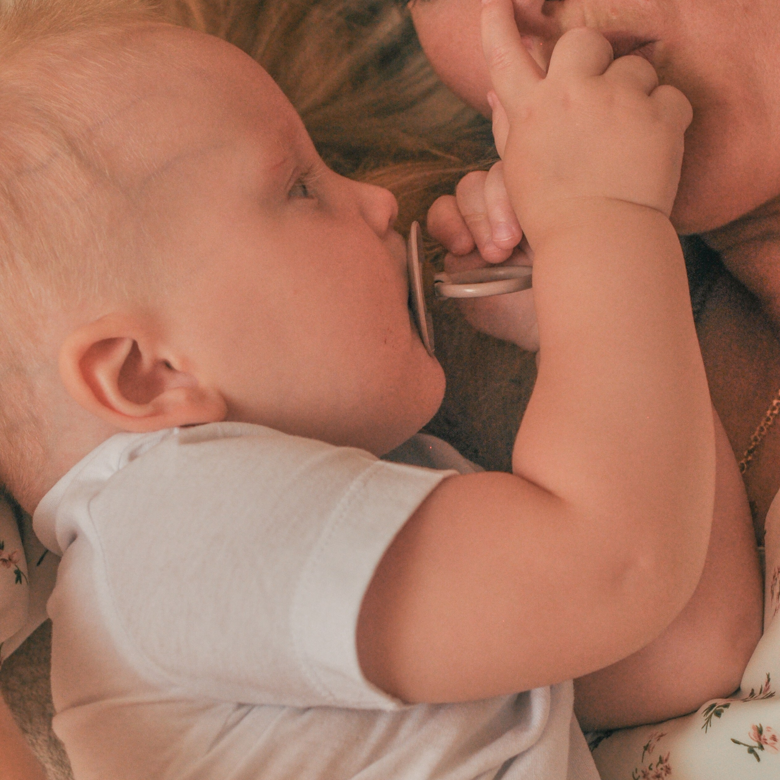 Фотосессия мама с двумя сыночками. Сохраню важные для тебя моменты