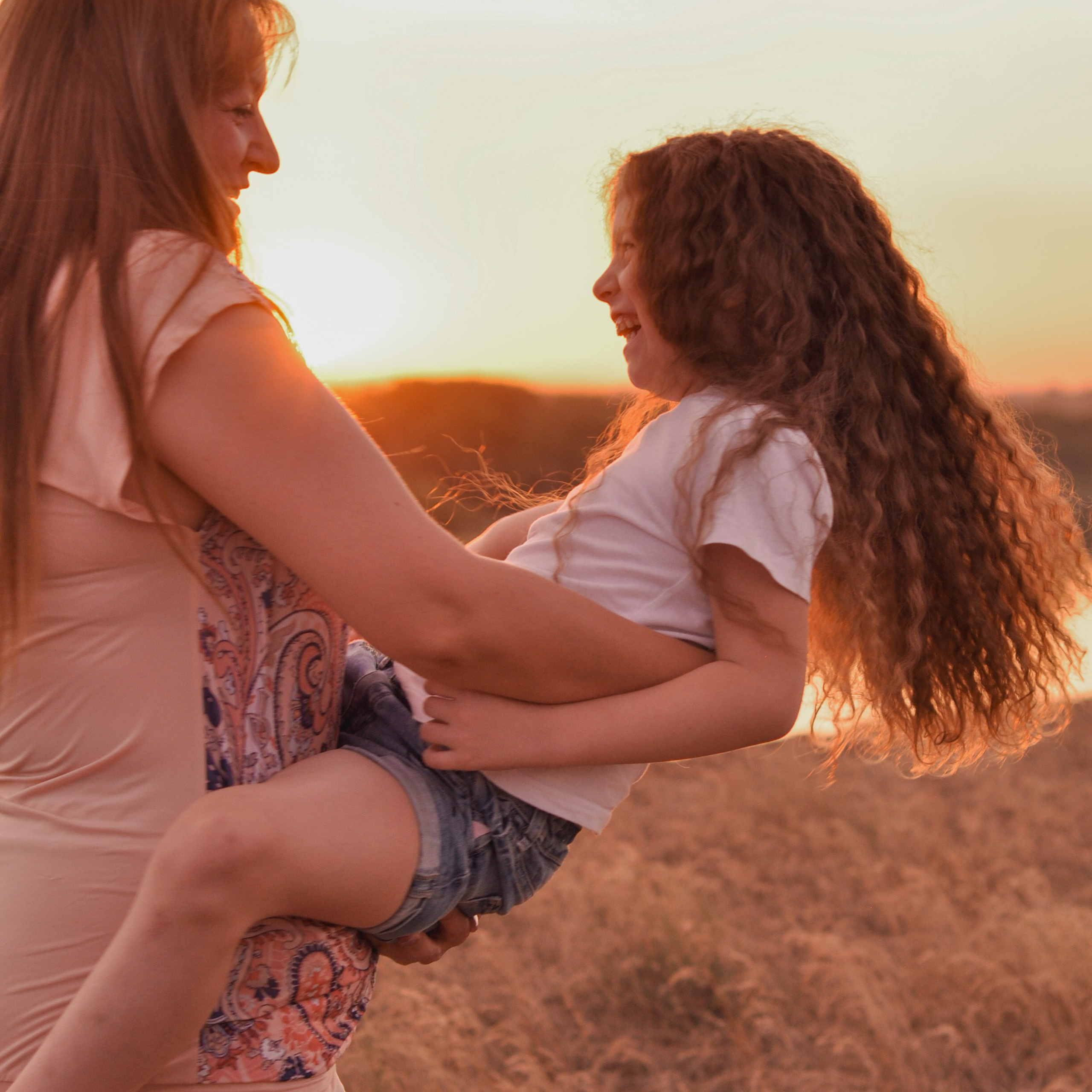 Семейная фотосессия на закате с Людмилой и ее детьми. Сохраню важные для тебя моменты