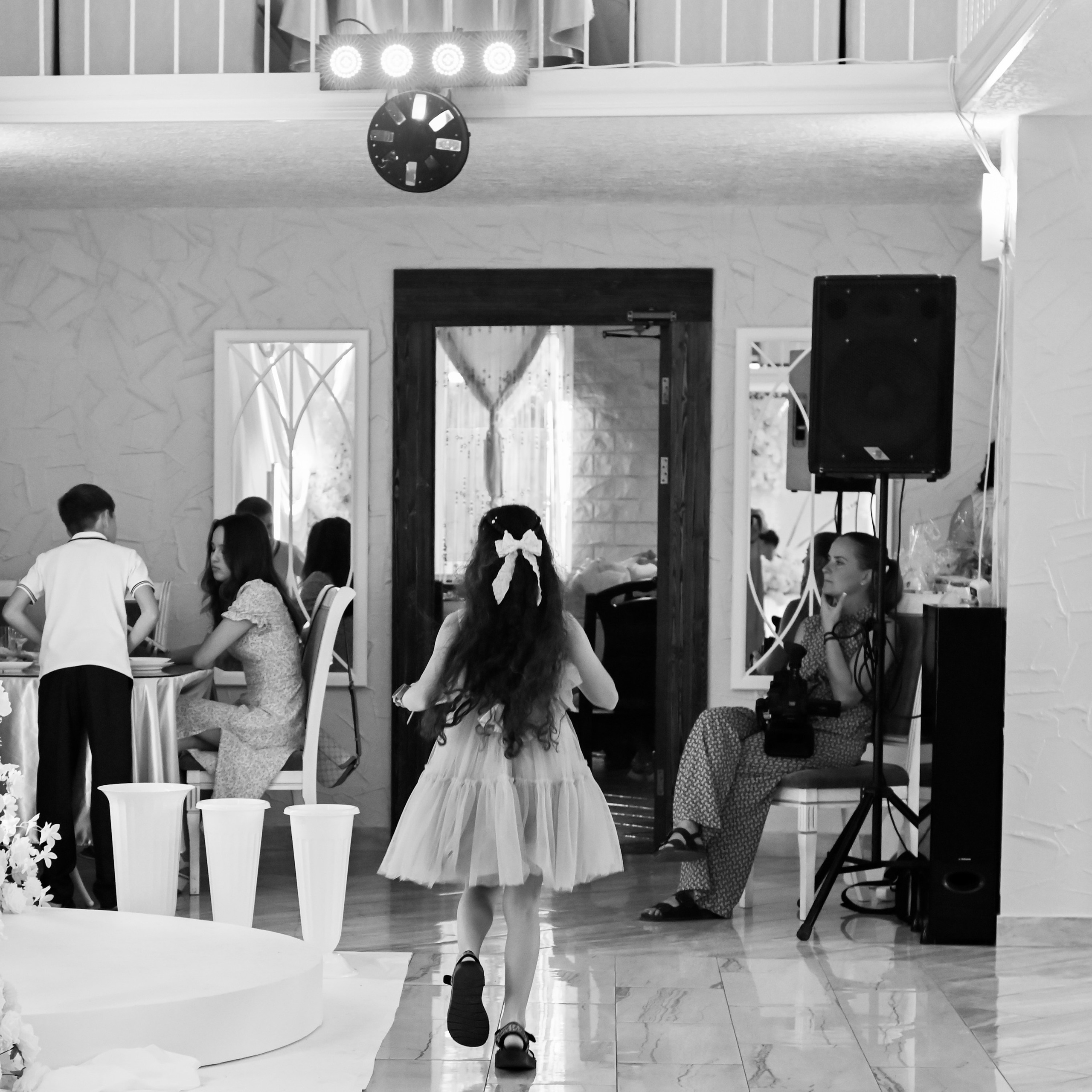 Абат и Эмилия. Сохраню важные для тебя моменты