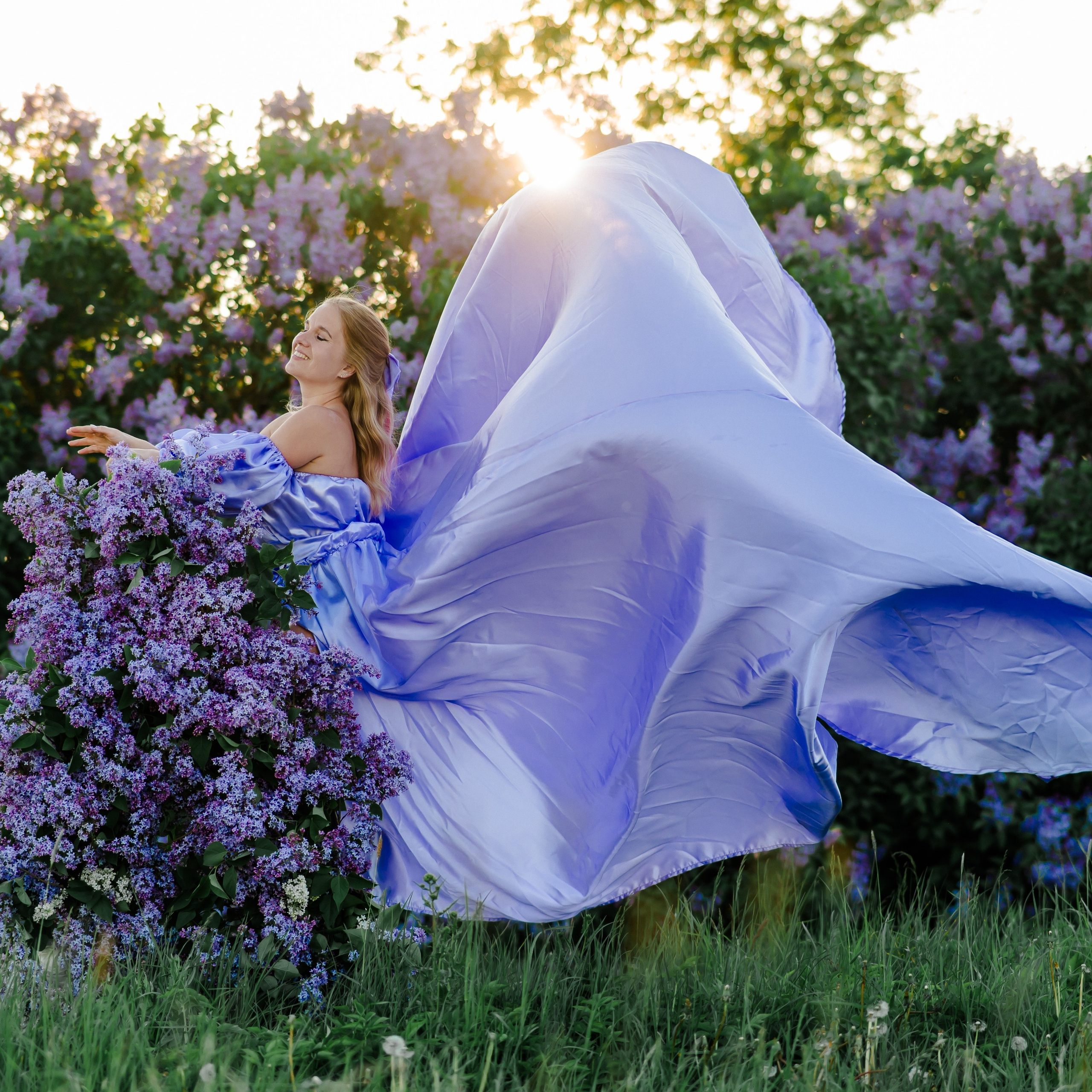 Юлия и сирень