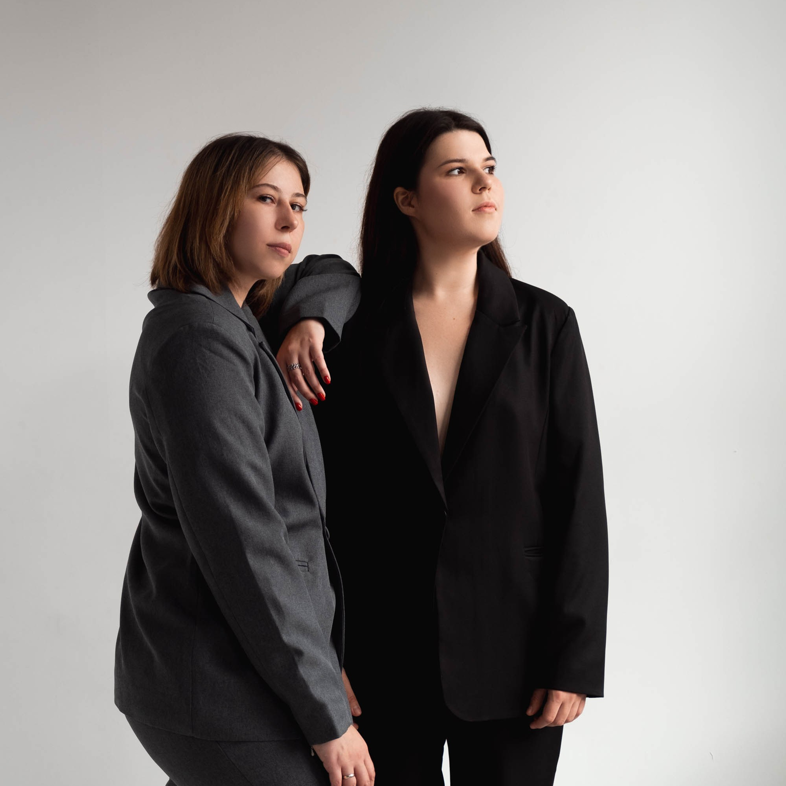 Лена и Настя