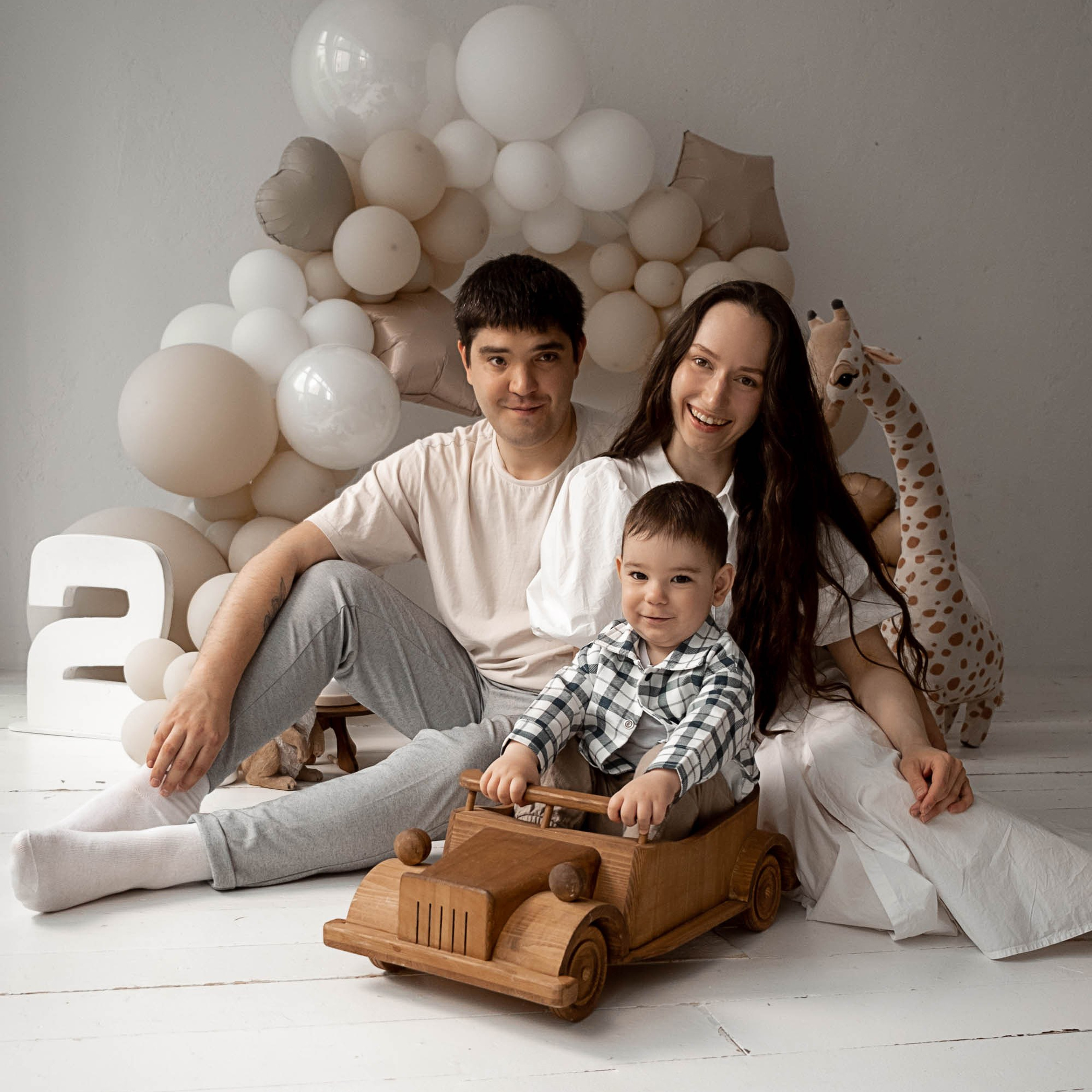 Мария, Артур и малыш Костик