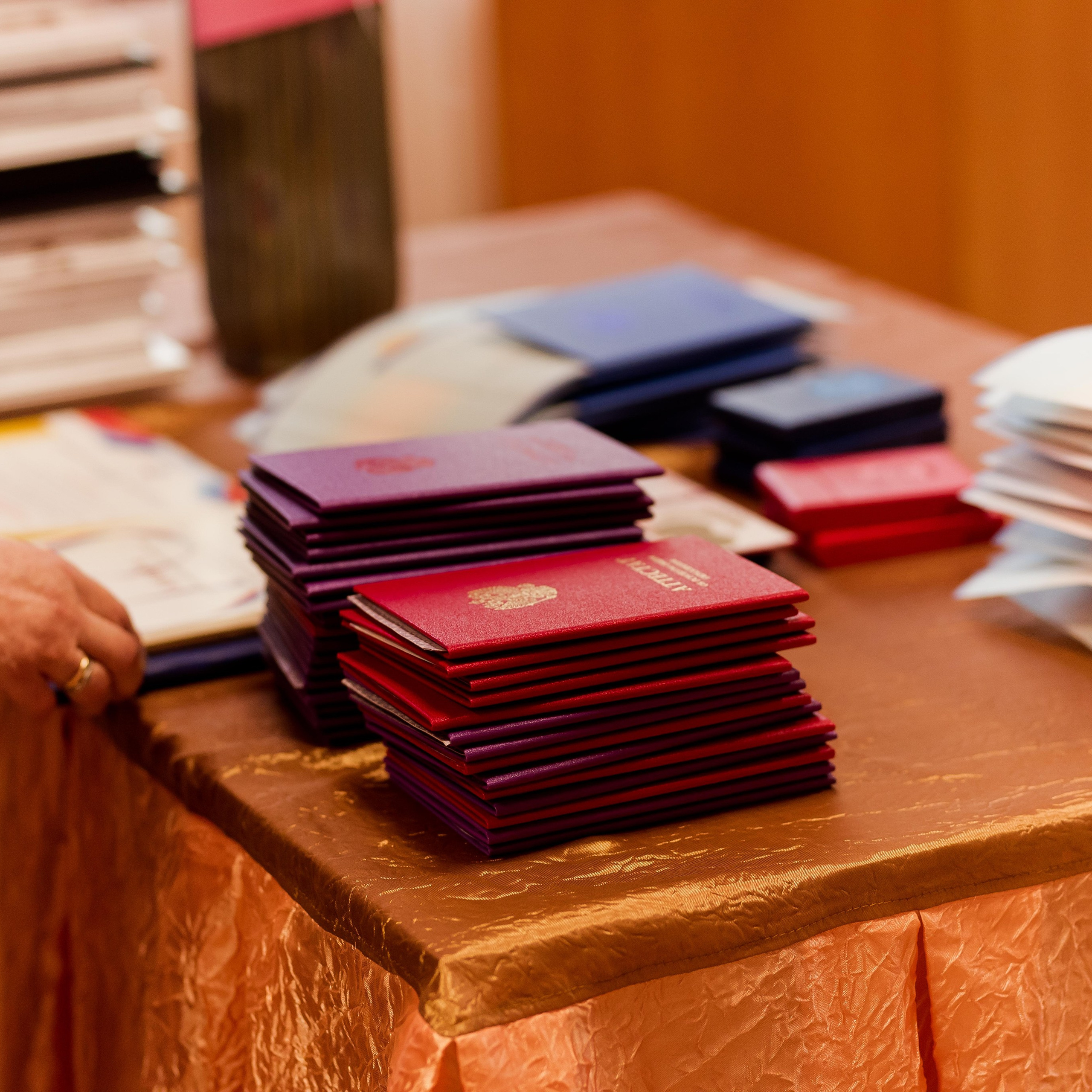 Вручение аттестатов