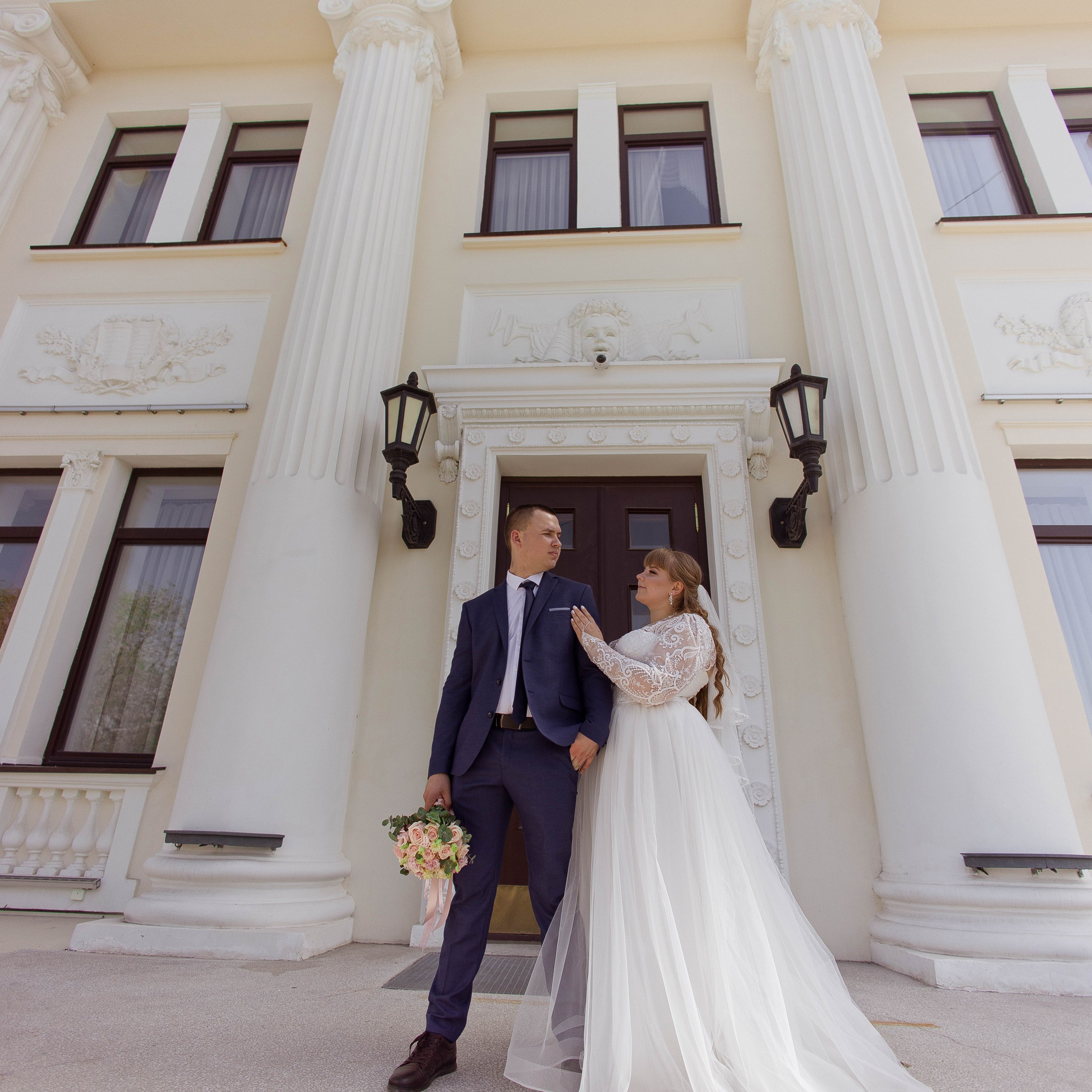 Дмитрий и Анна