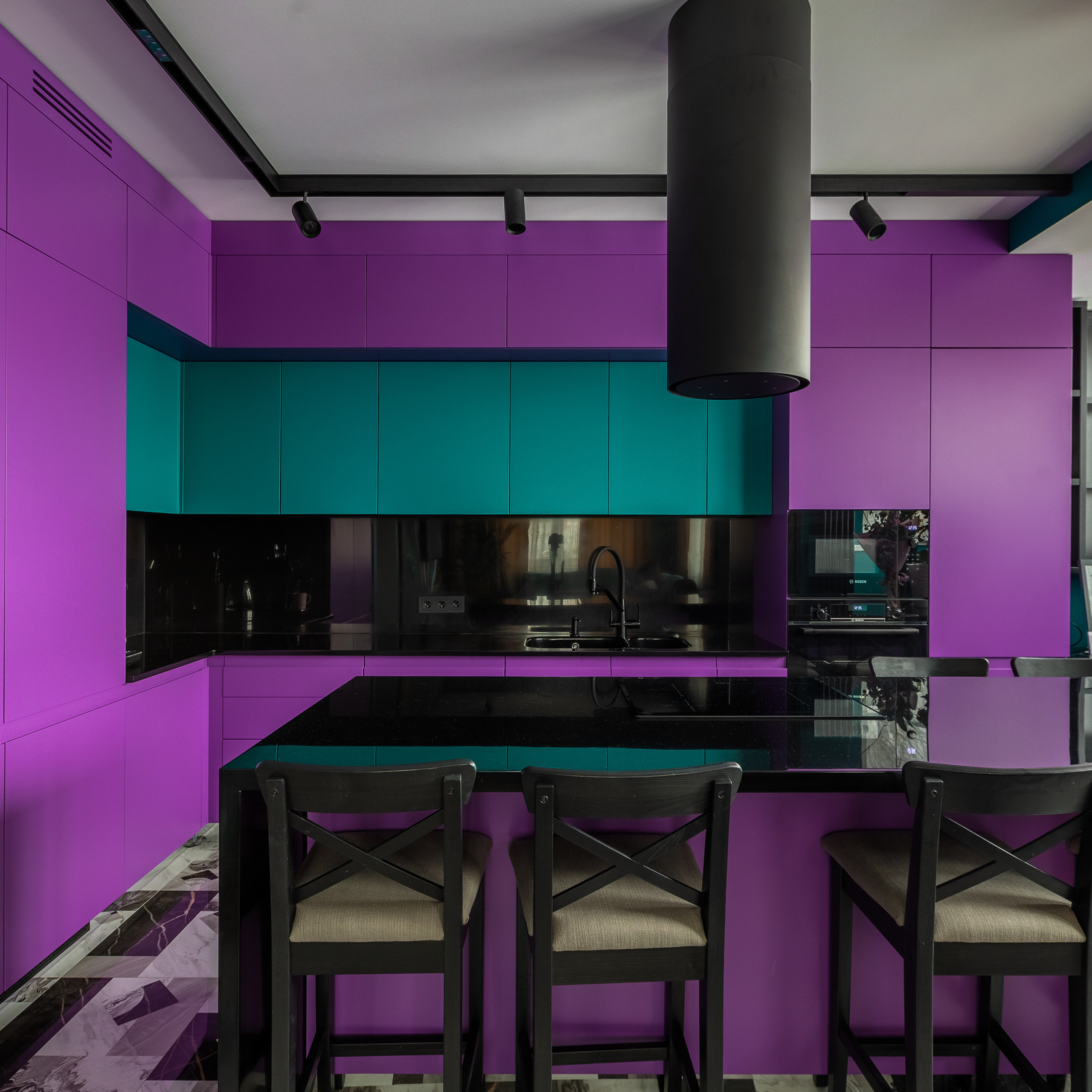 Яркая мебель от московской компании