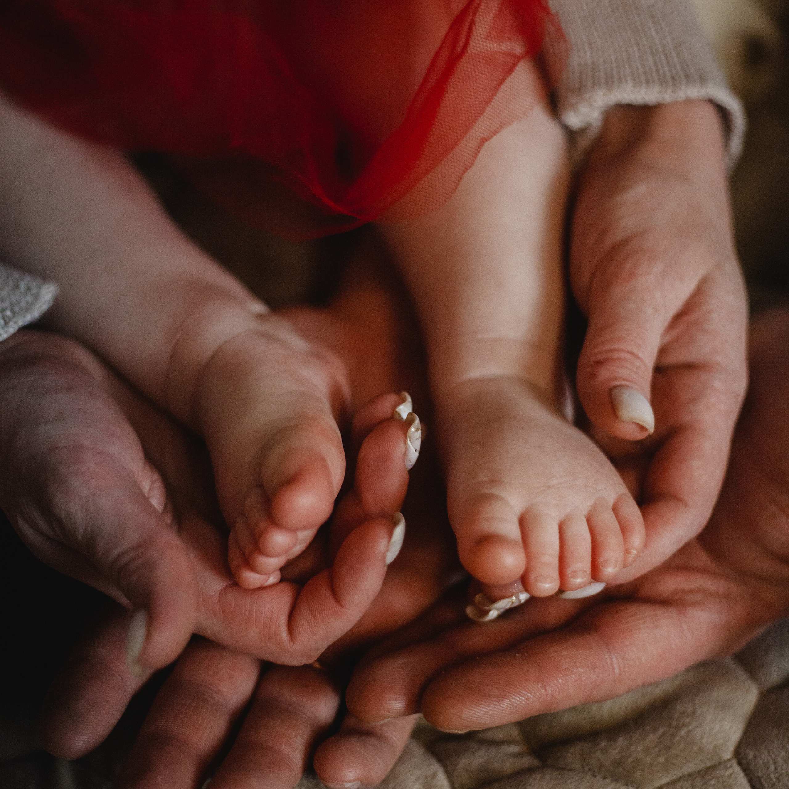 малюсенькие ножки.