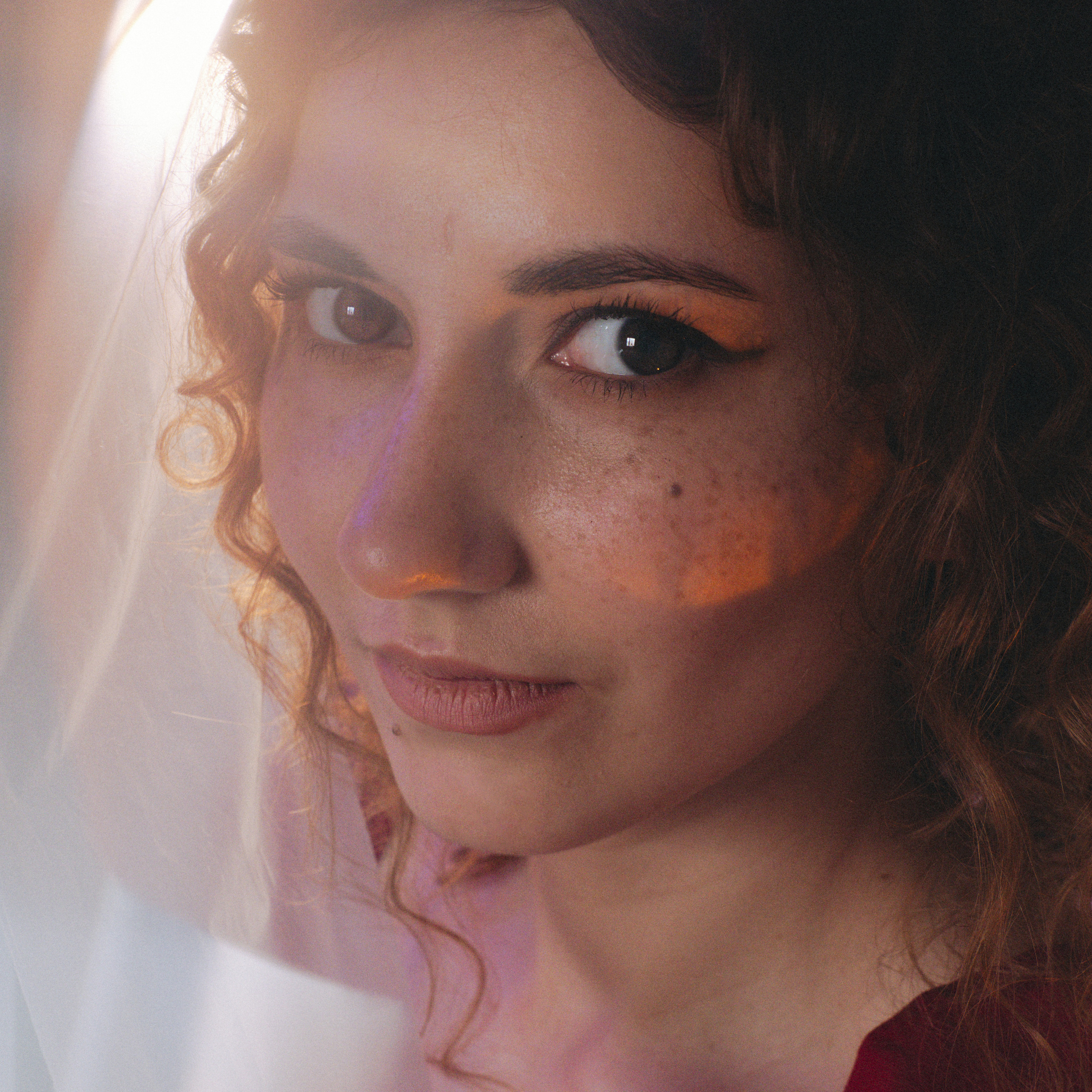 кудряшка Сью.