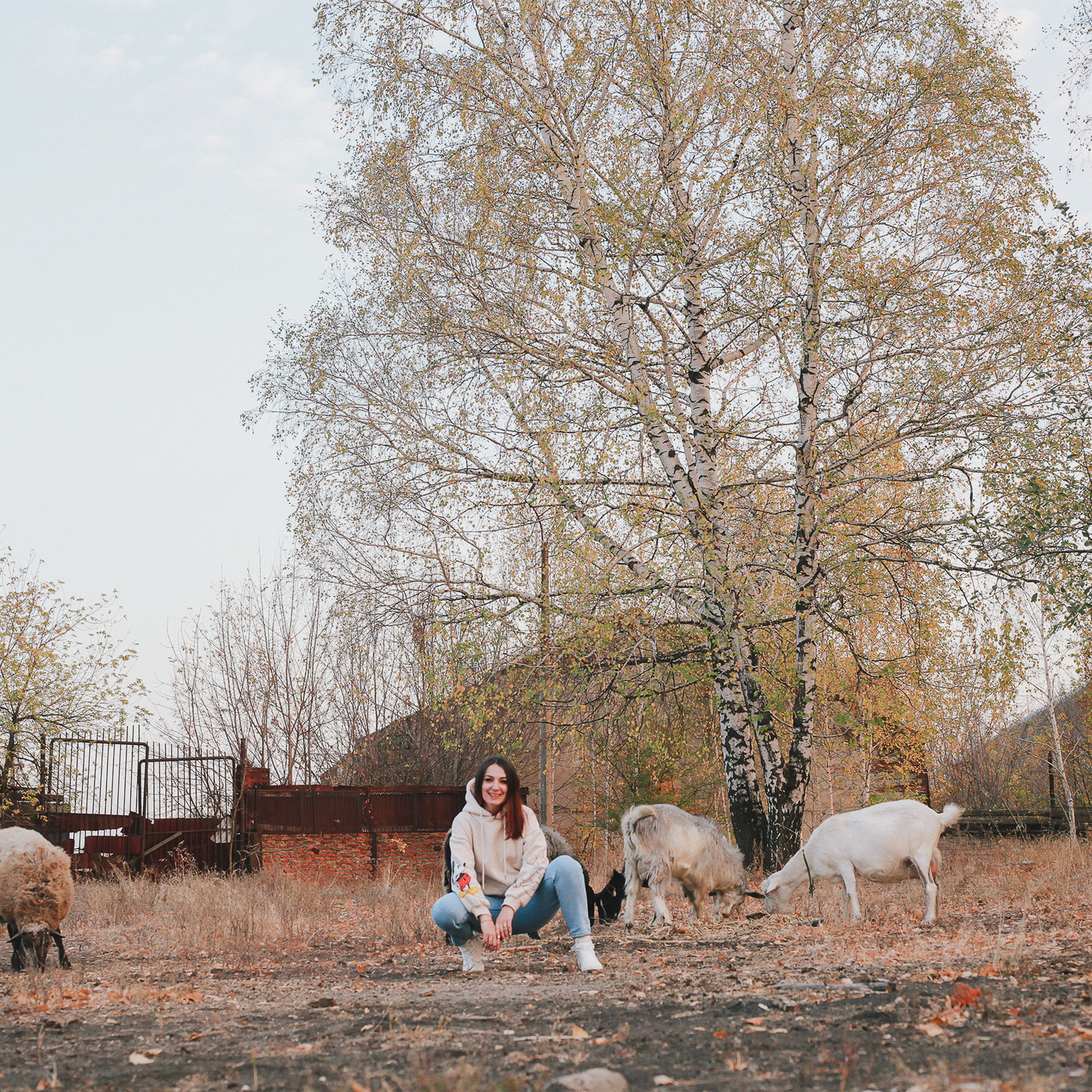 с другой стороны.