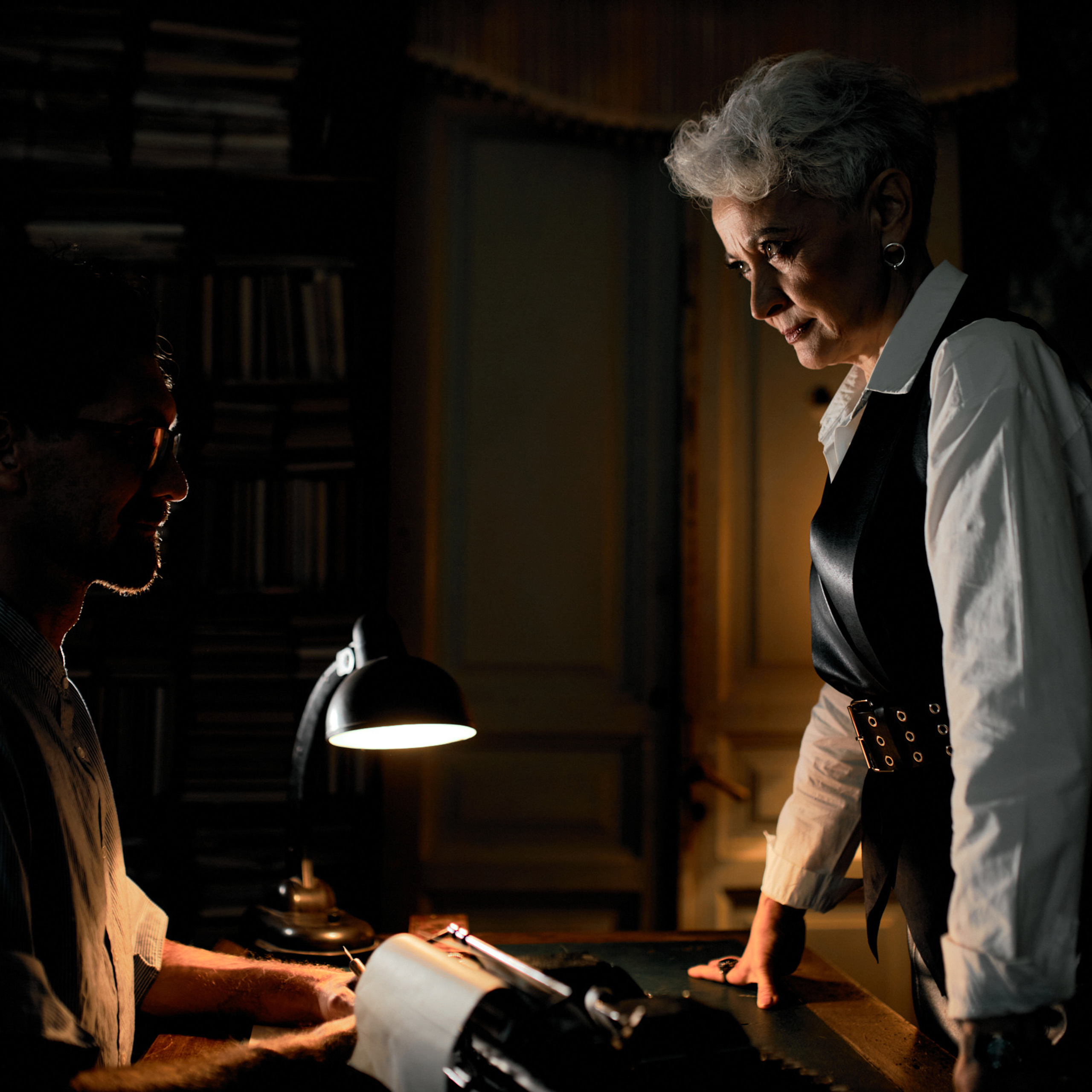 Детективная история