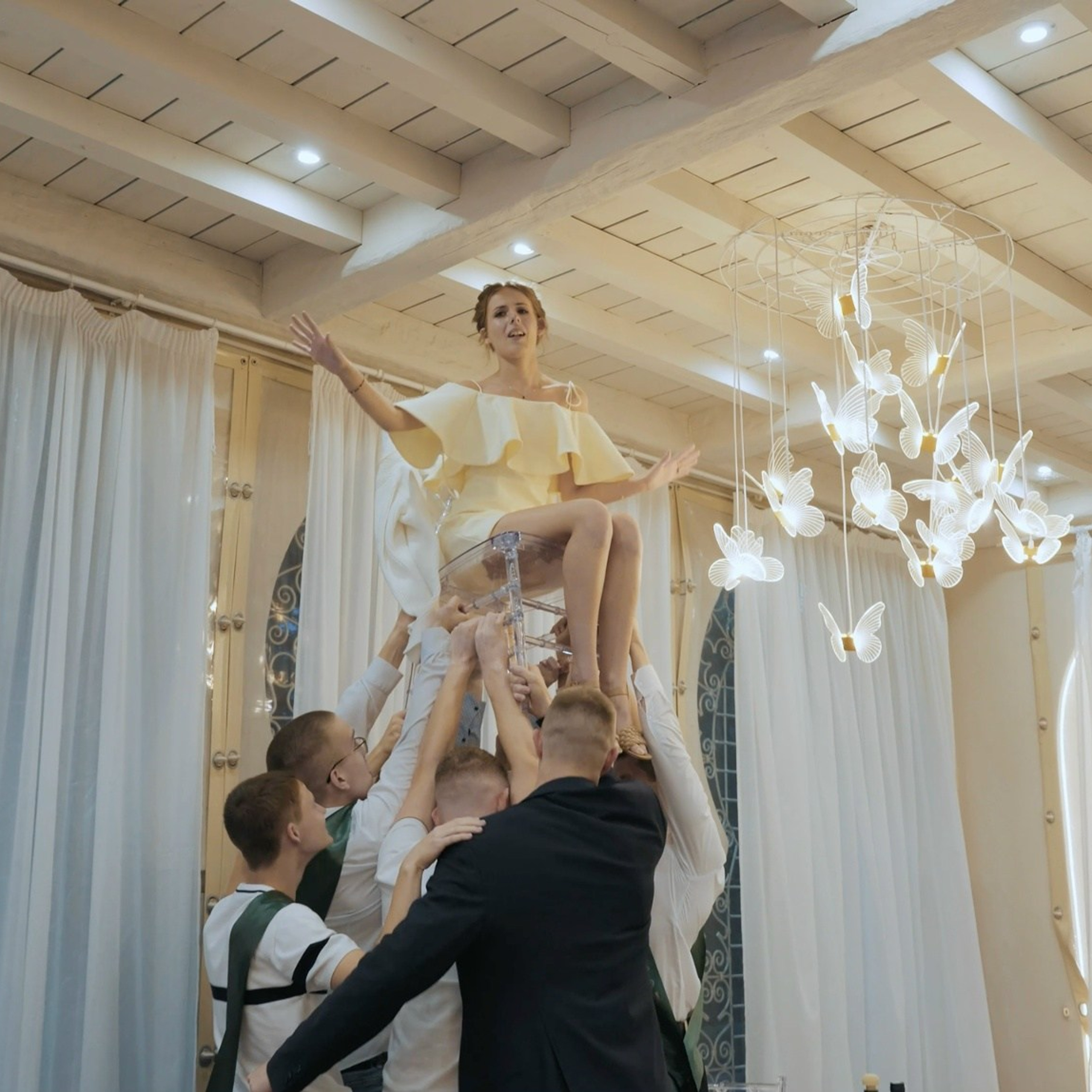 Выпускные. Эльдар Март — Visual artist