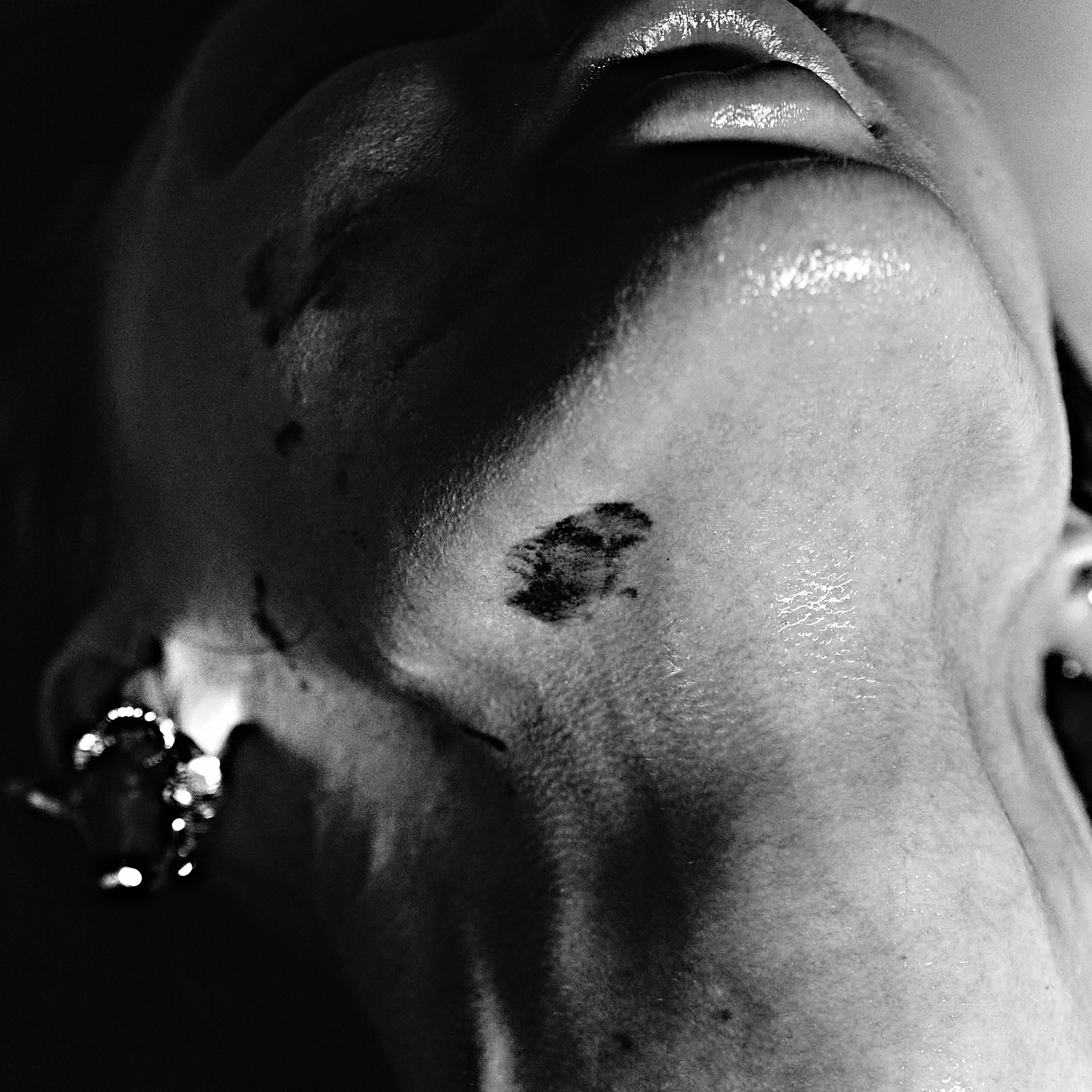 Не должны знать. Эльдар Март — Visual artist