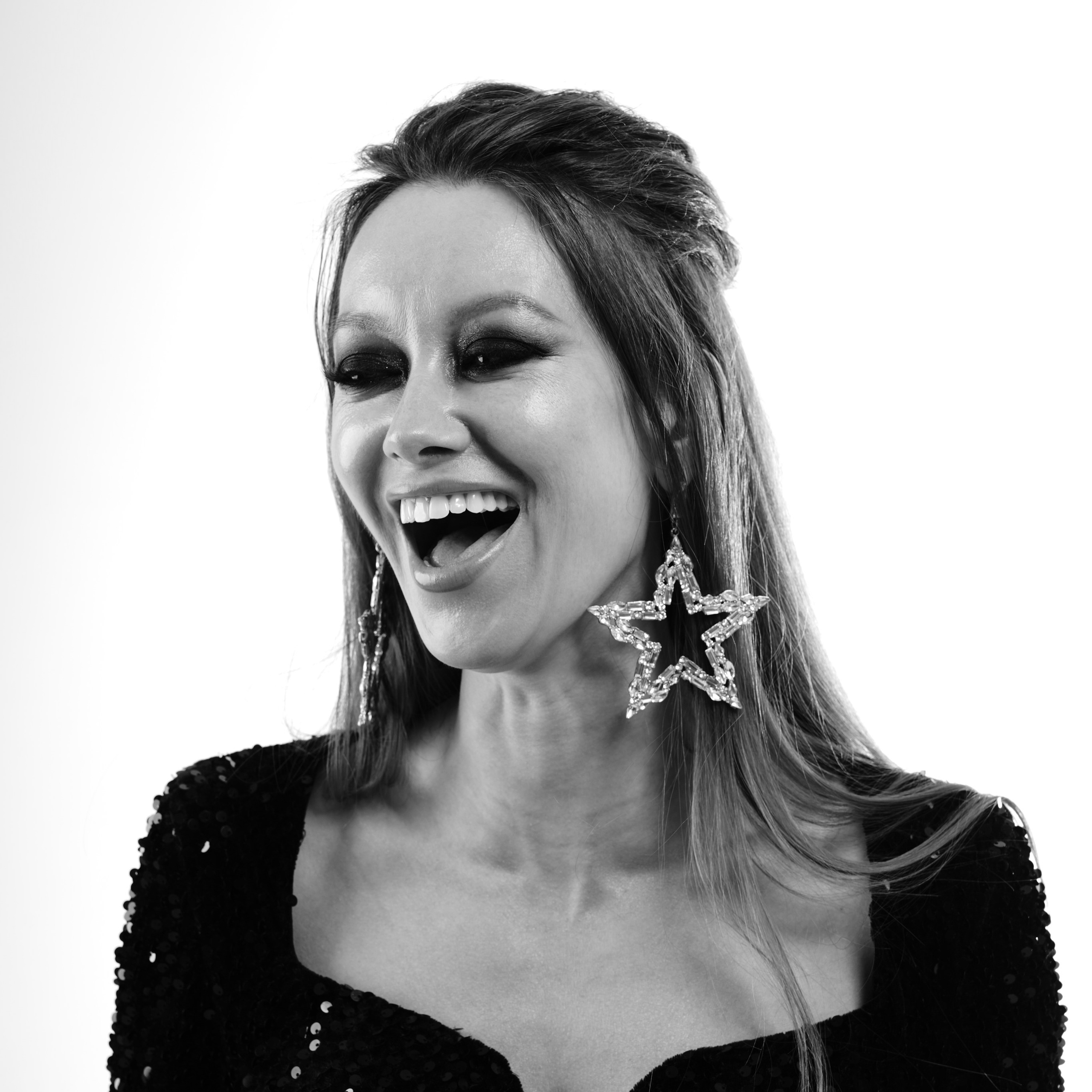 Ольга Корд — журнал «ARTEGO» Нью-Йорк Ноябрь 2024. Автор видео — Эльдар Март