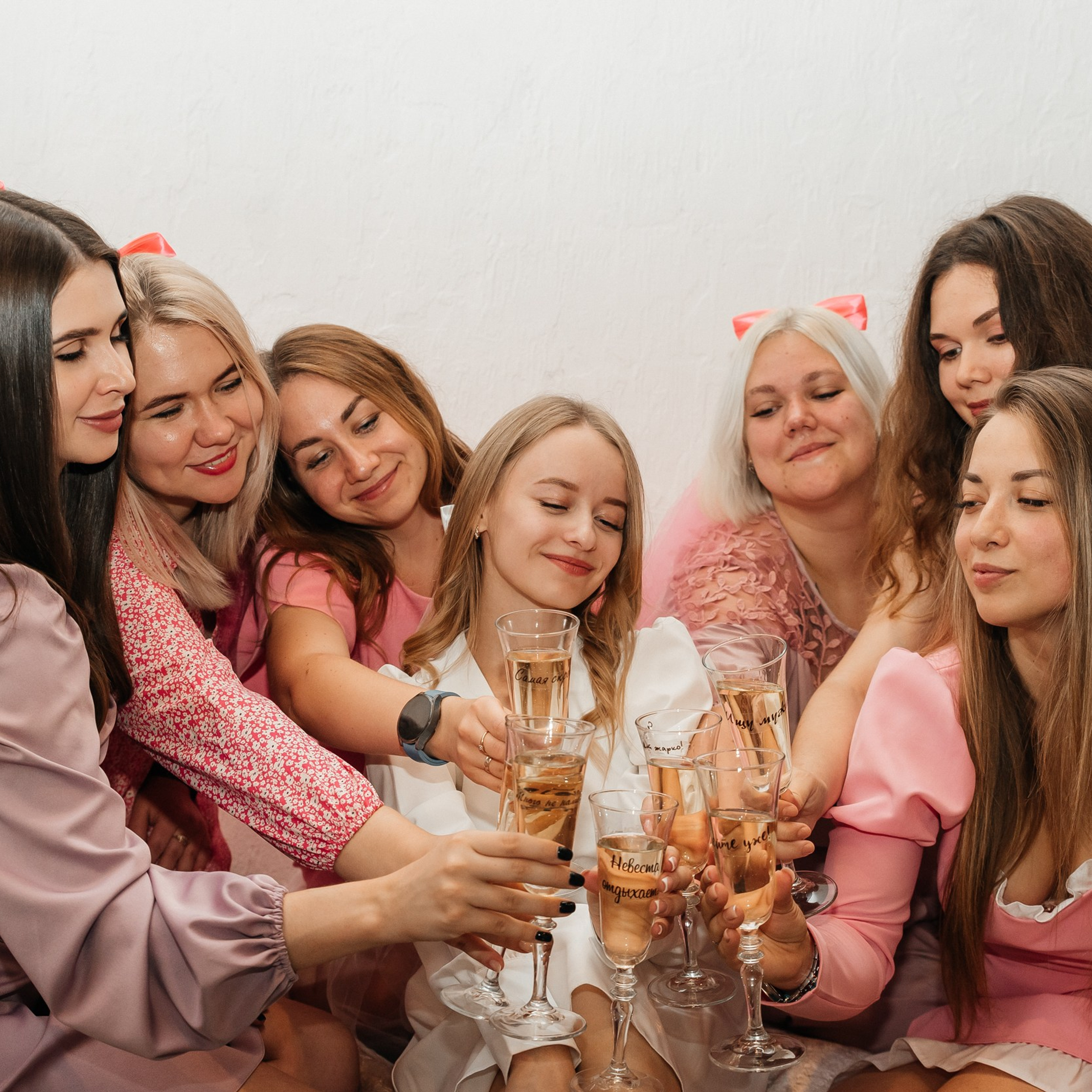 Яркий девичник