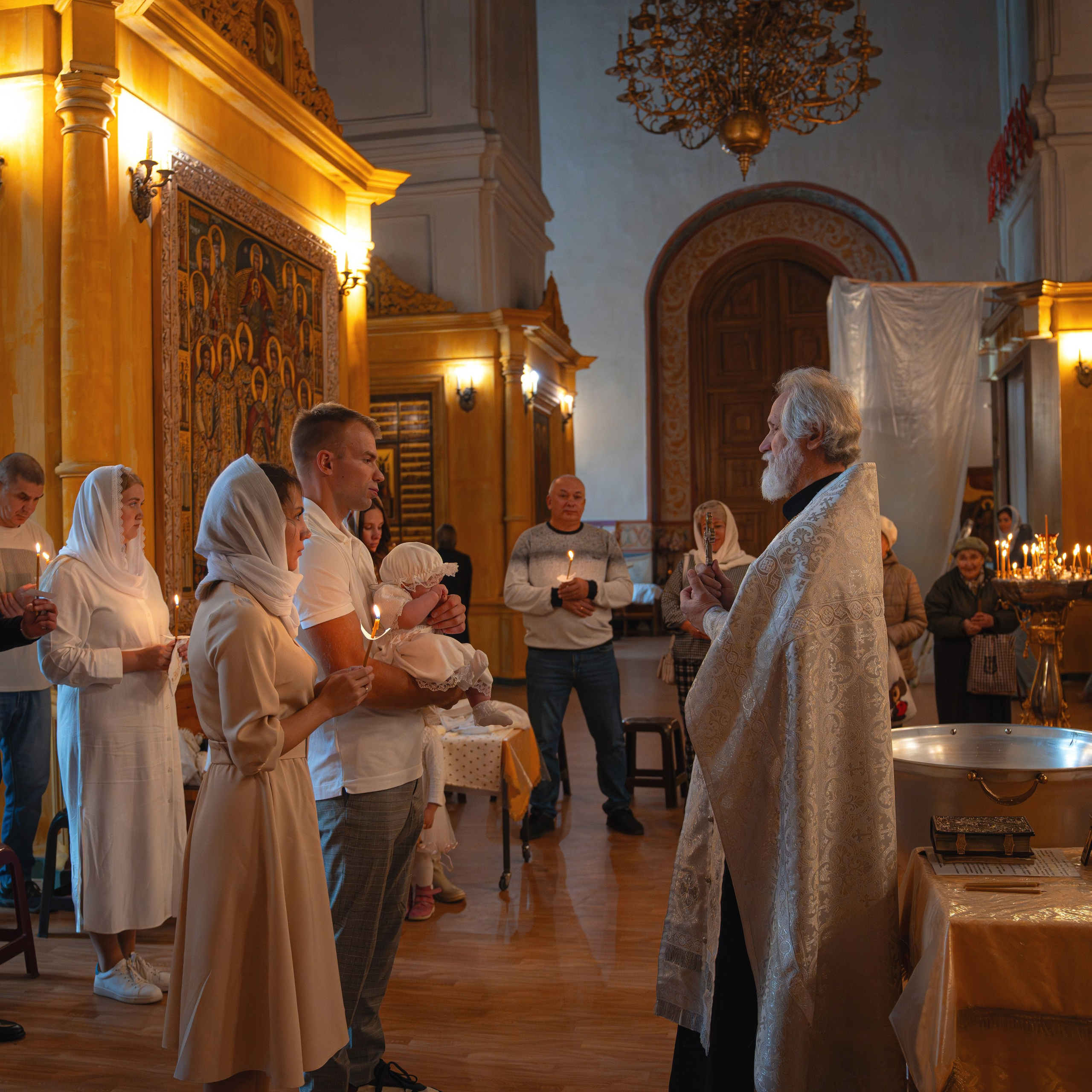 Крещение в Старейшем Соборе Покрова Пресвятой Богородицы в Измайлово. Семейный фотограф в Москве 📸