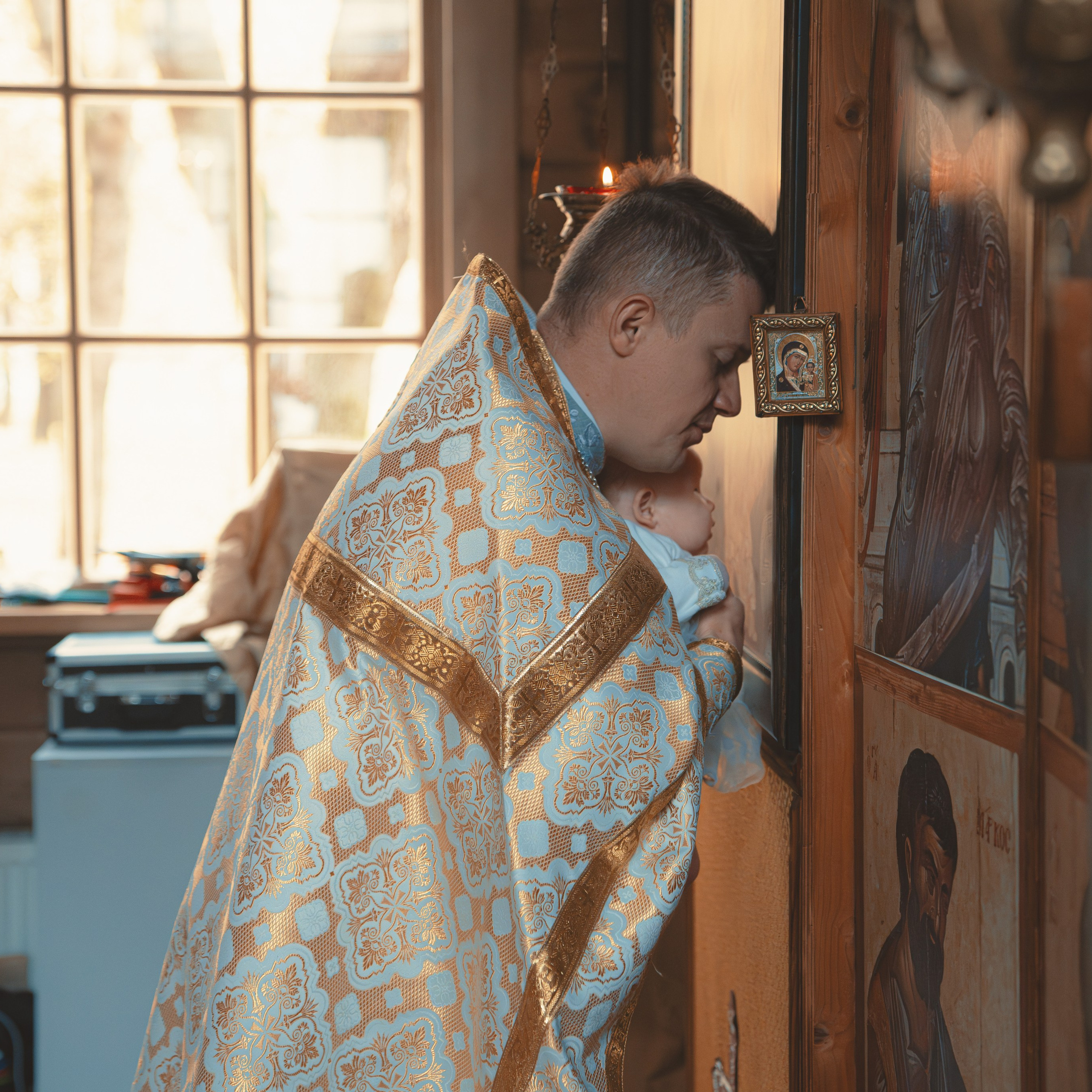 Крещение в Храме Св. Феодора Ушакова в Новогиреево. Семейный фотограф в Москве 📸