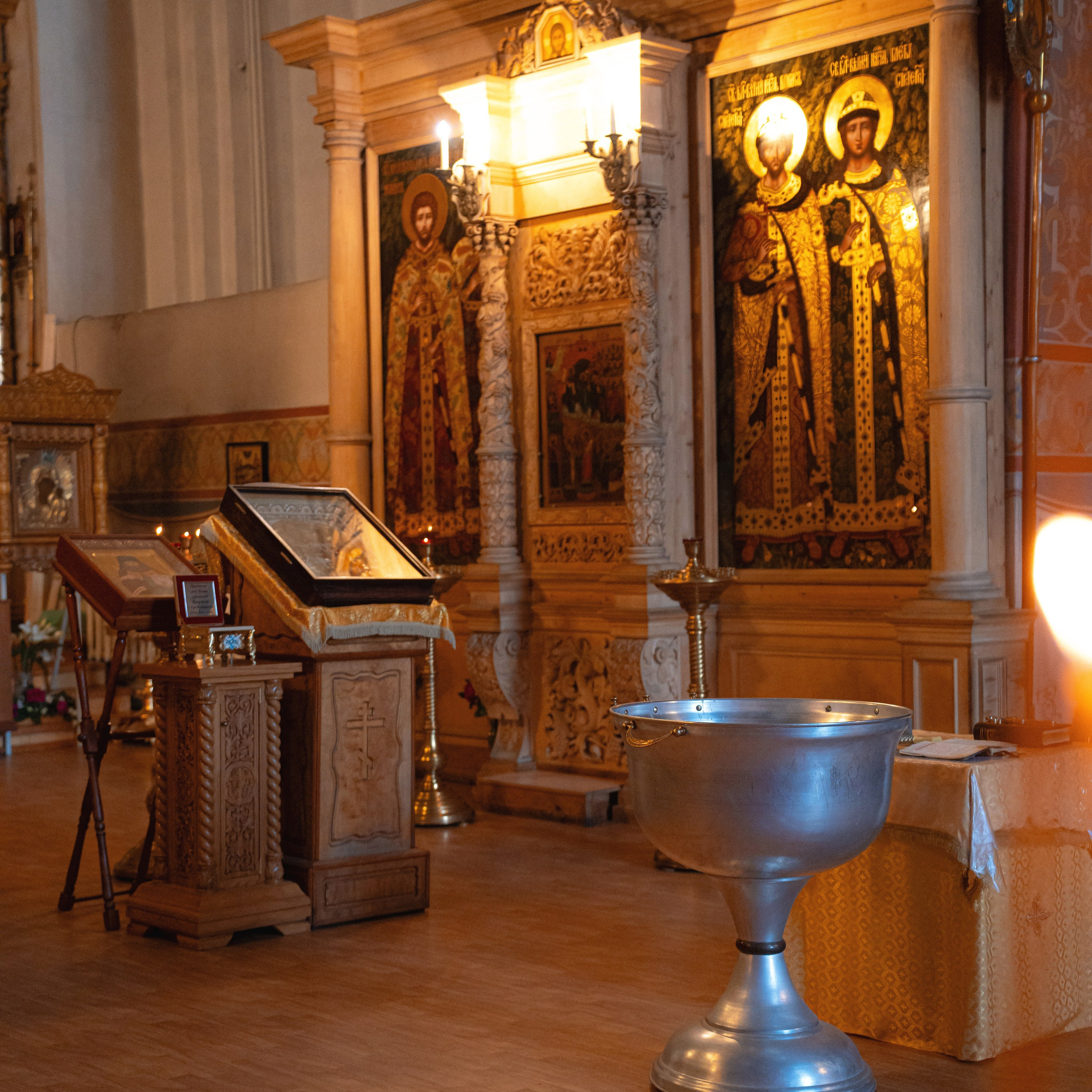 Крещение в Старейшем Соборе Покрова Пресвятой Богородицы в Измайлово. Семейный фотограф в Москве 📸