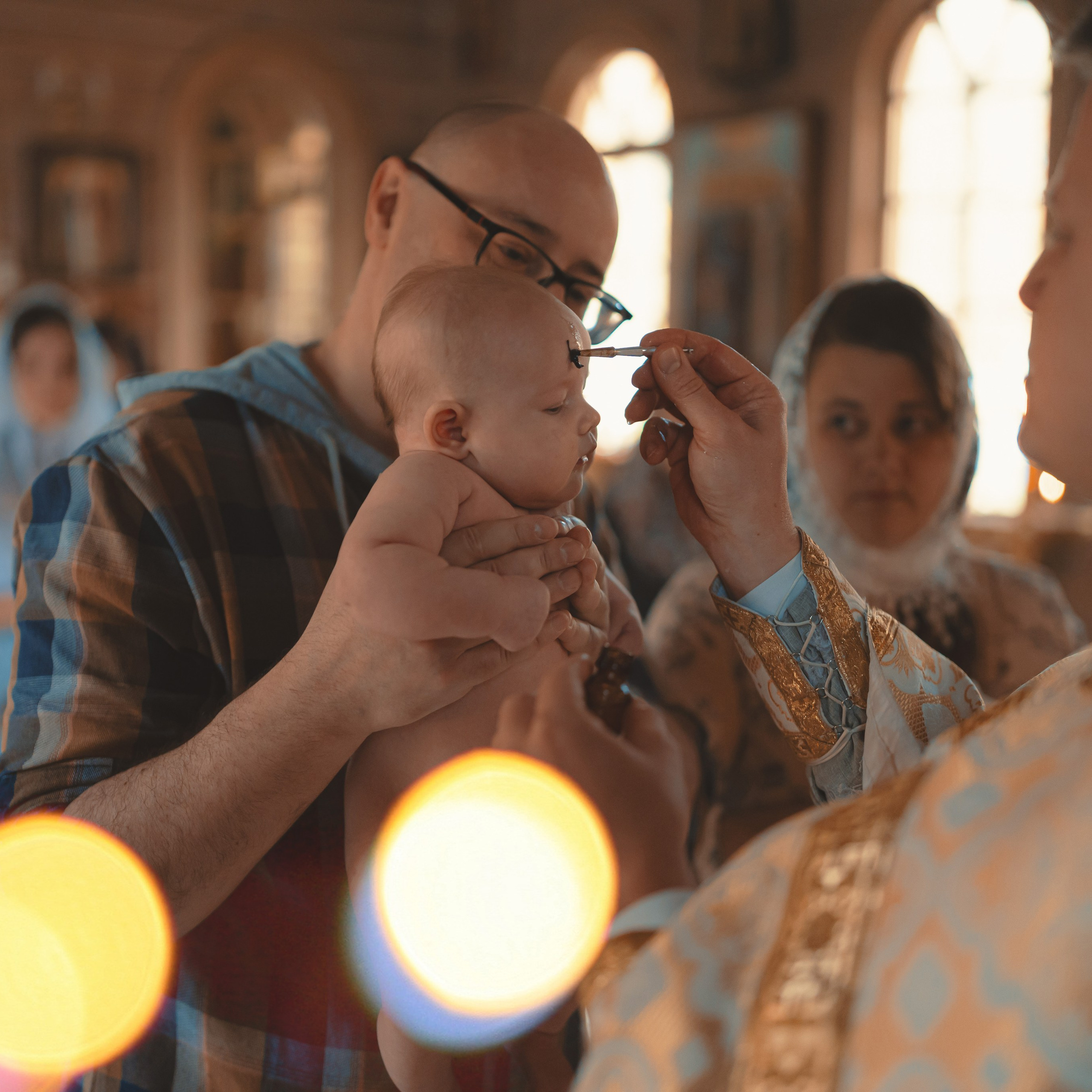 Крещение в Храме Св. Феодора Ушакова в Новогиреево. Семейный фотограф в Москве 📸