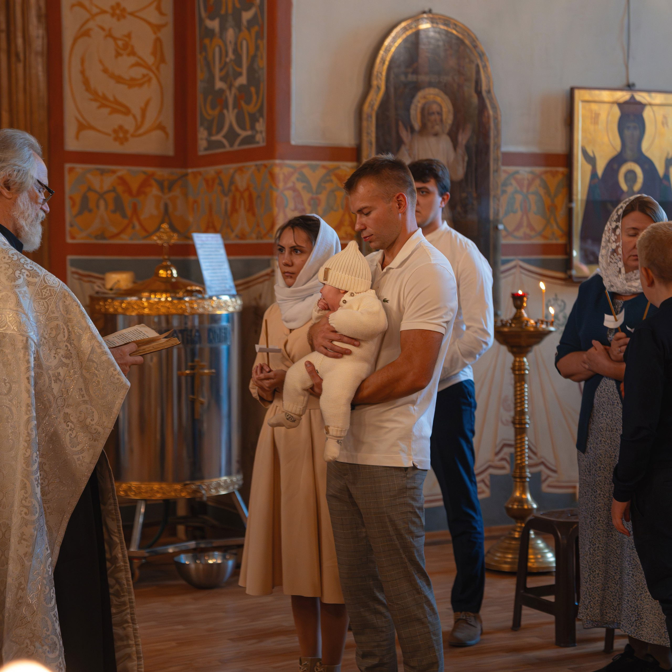 Крещение в Старейшем Соборе Покрова Пресвятой Богородицы в Измайлово. Семейный фотограф в Москве 📸