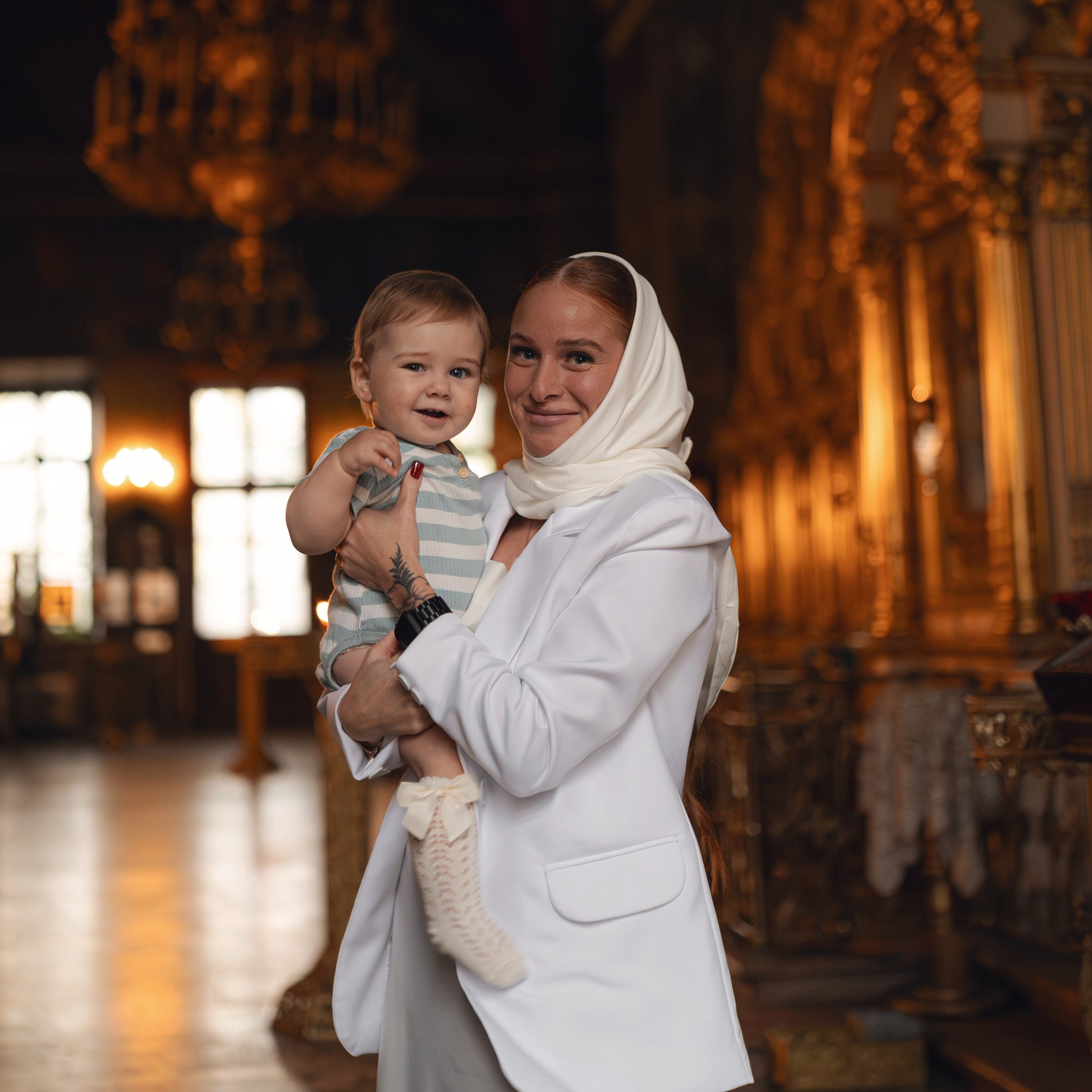 Крещение девочки в Храме Воскресения Словущего в Даниловской Слободе. Семейный фотограф в Москве 📸