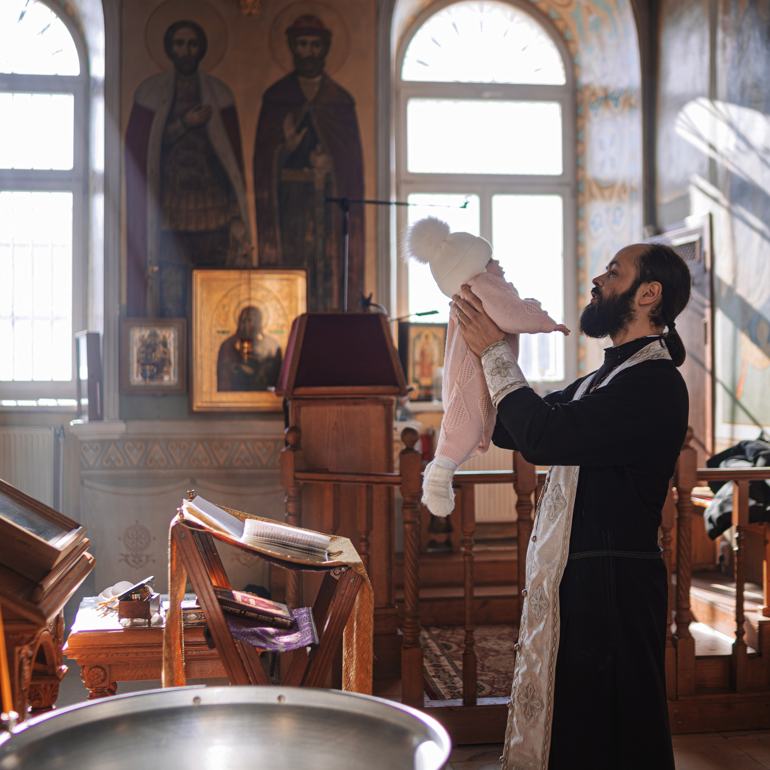Фотосъёмка крещения в Митине, Храм Рождества Христова. Семейный фотограф в Москве 📸