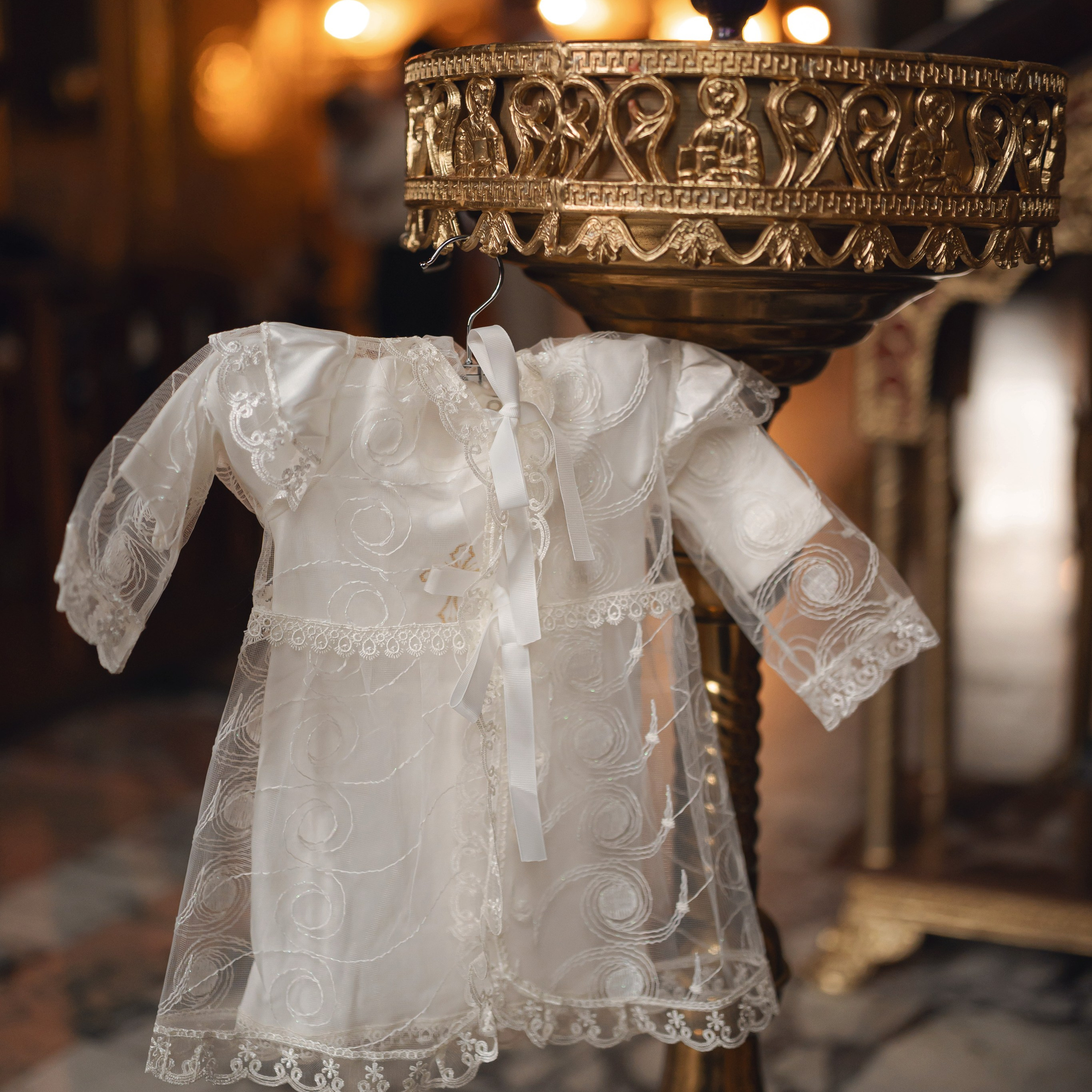 Крещение девочки в Храме Воскресения Словущего в Даниловской Слободе. Семейный фотограф в Москве 📸