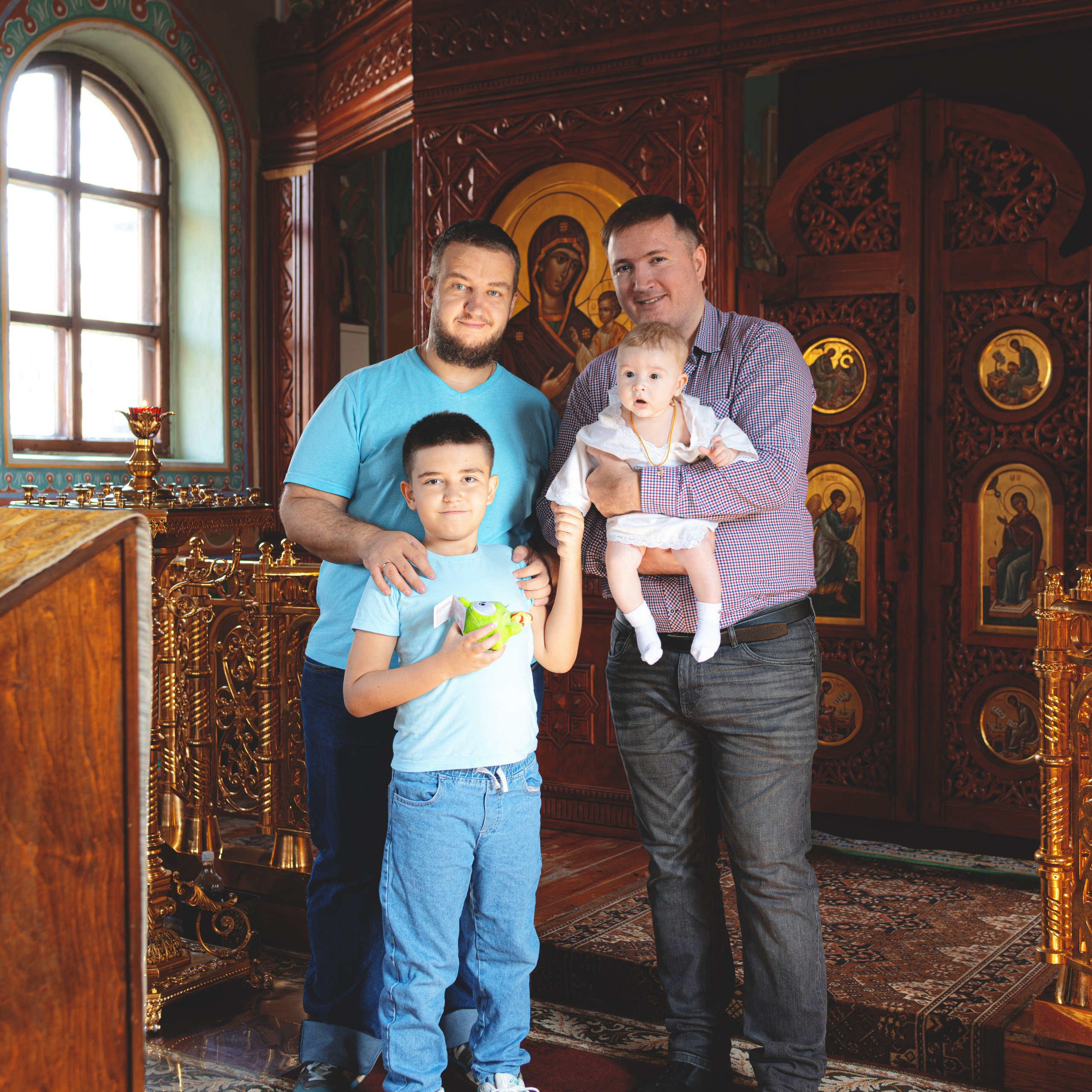 Фотографии с крещения в Церкви Тихона, патриарха Всероссийского. Семейный фотограф в Москве 📸