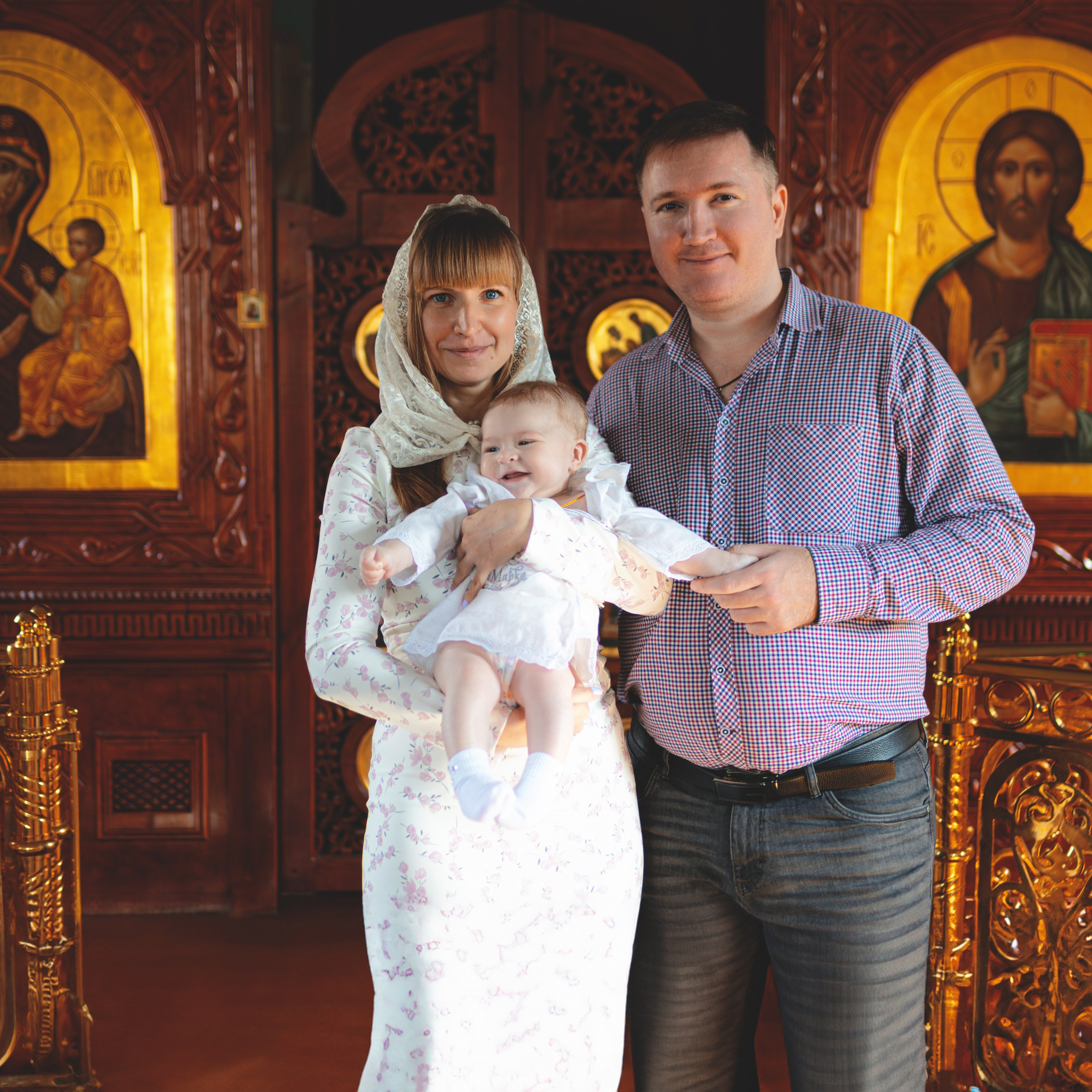 Фотографии с крещения в Церкви Тихона, патриарха Всероссийского. Семейный фотограф в Москве 📸