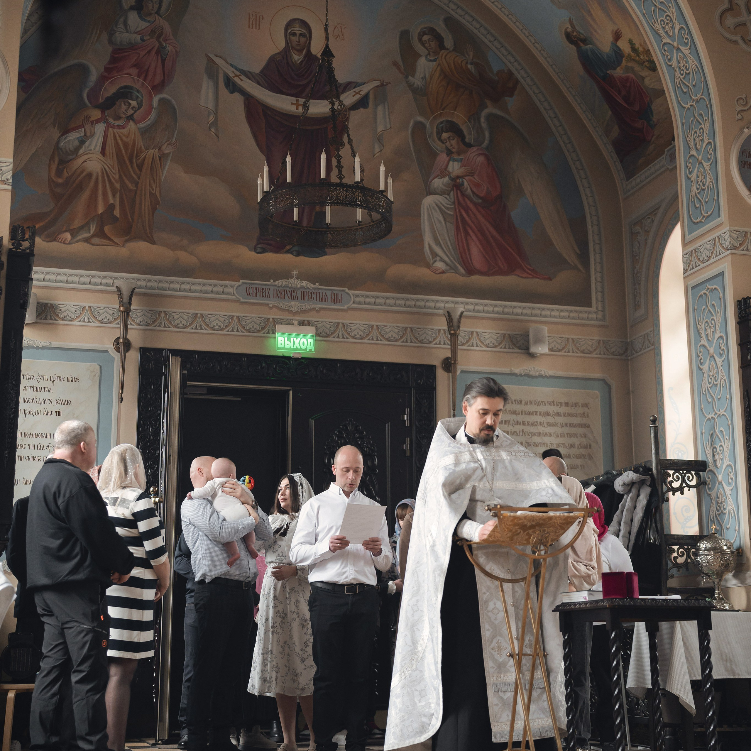 Фотограф на крещение в Церкви Ксении Петербургской. Семейный фотограф в Москве 📸
