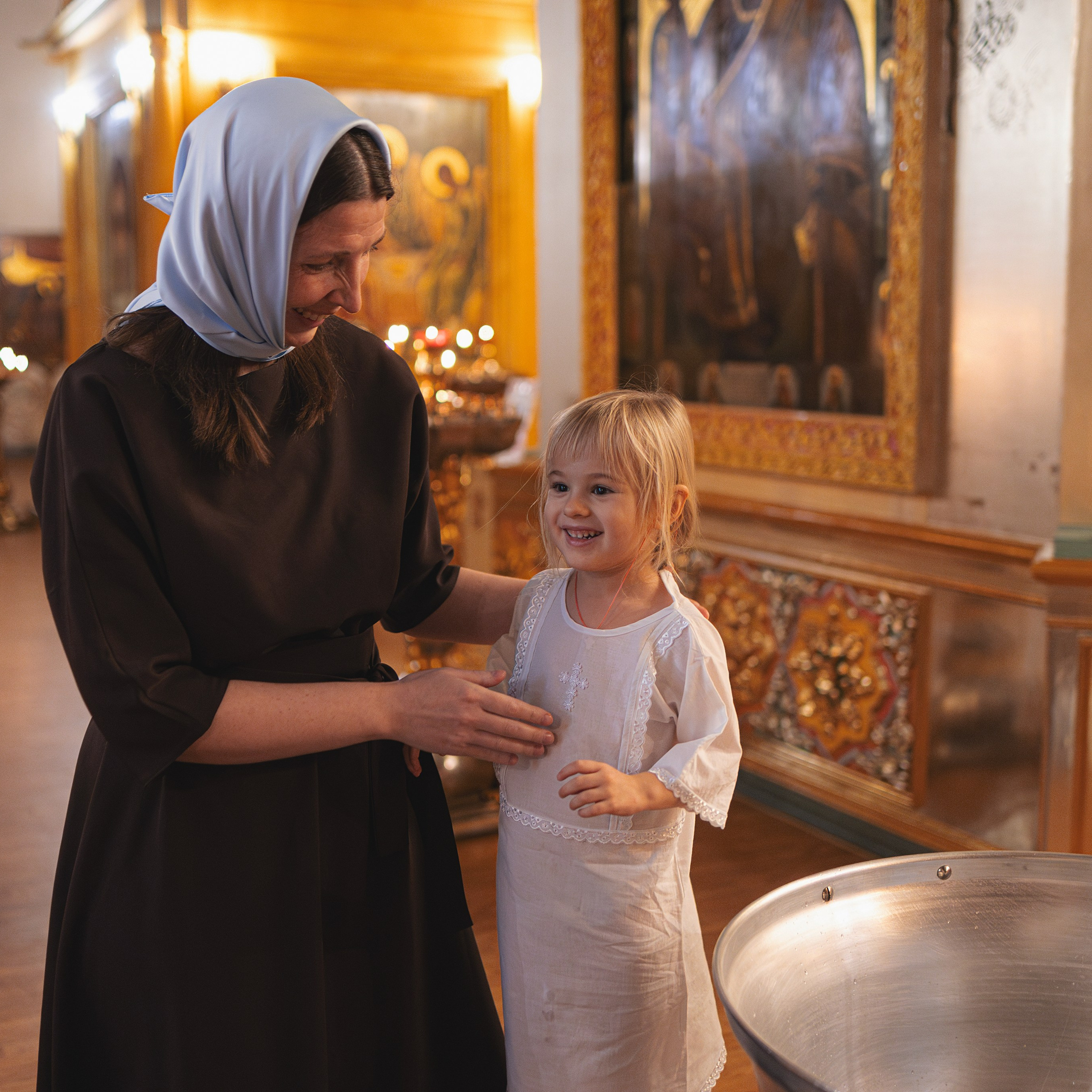 Крещение в Соборе Покрова Пресвятой Богородицы. Семейный фотограф в Москве 📸