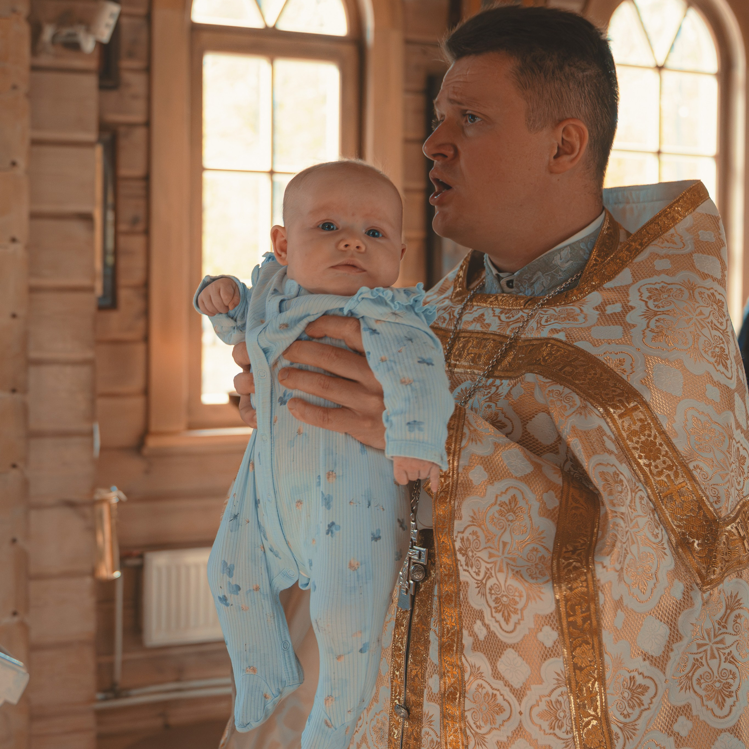Крещение в Храме Св. Феодора Ушакова в Новогиреево. Семейный фотограф в Москве 📸