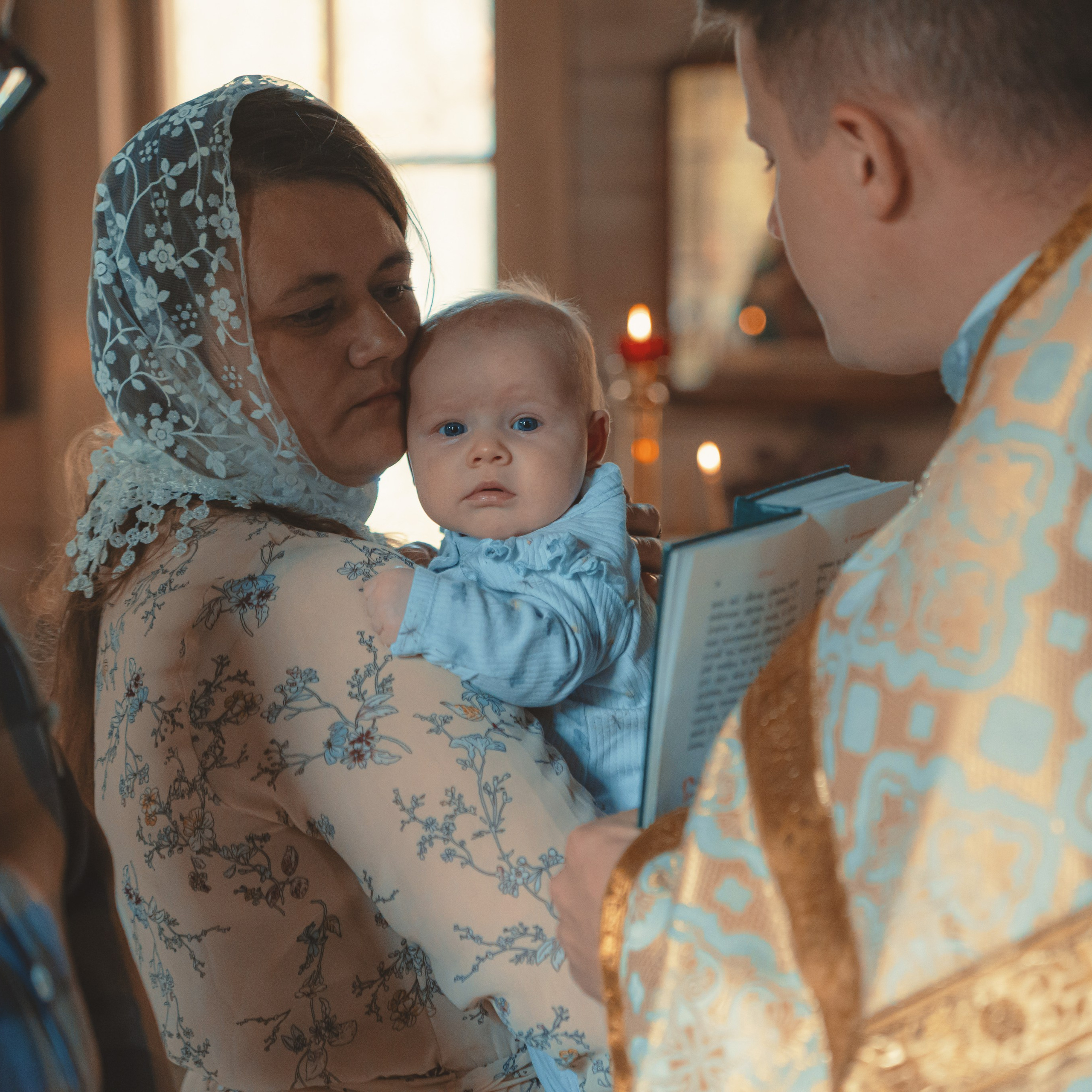 Крещение в Храме Св. Феодора Ушакова в Новогиреево. Семейный фотограф в Москве 📸