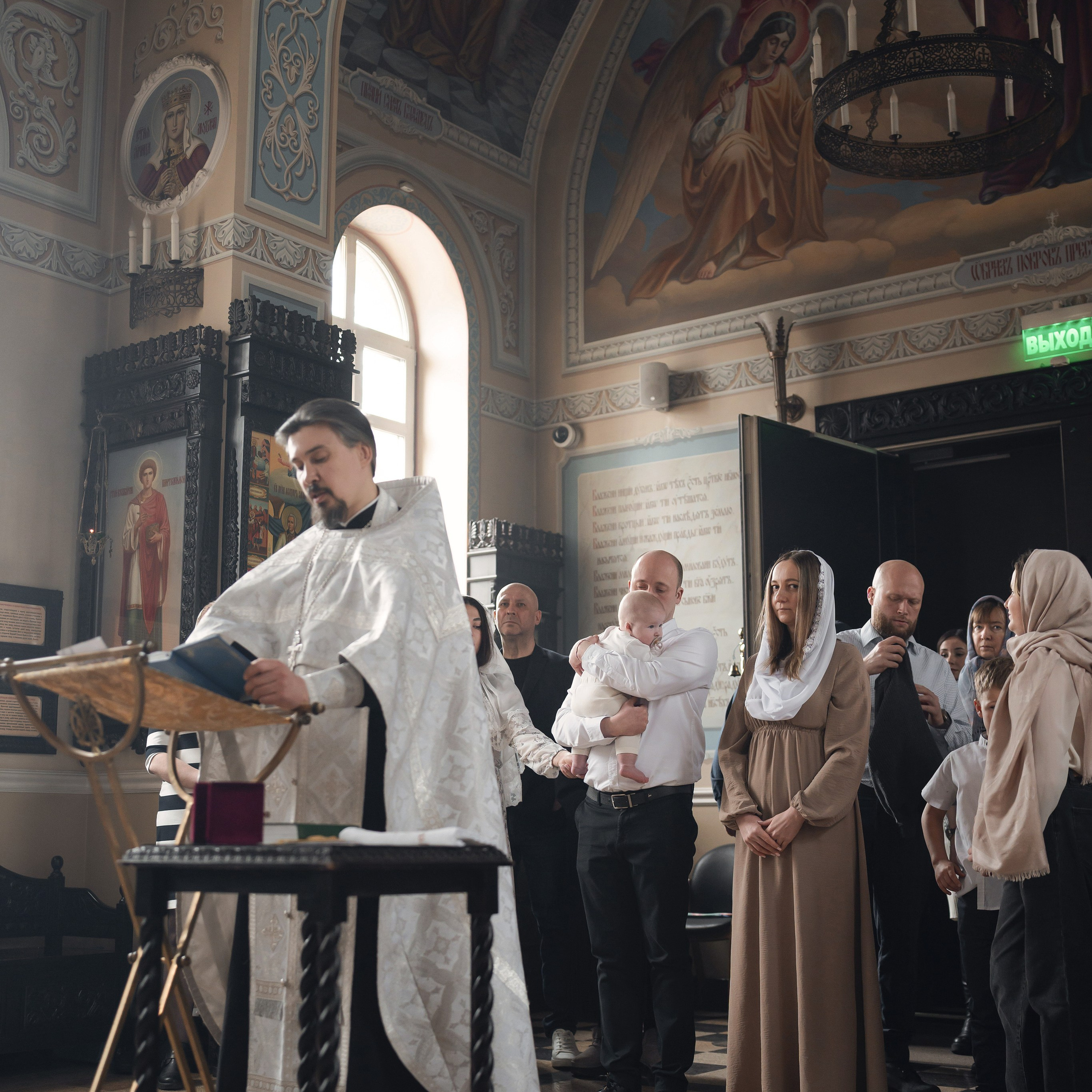 Фотограф на крещение в Церкви Ксении Петербургской. Семейный фотограф в Москве 📸
