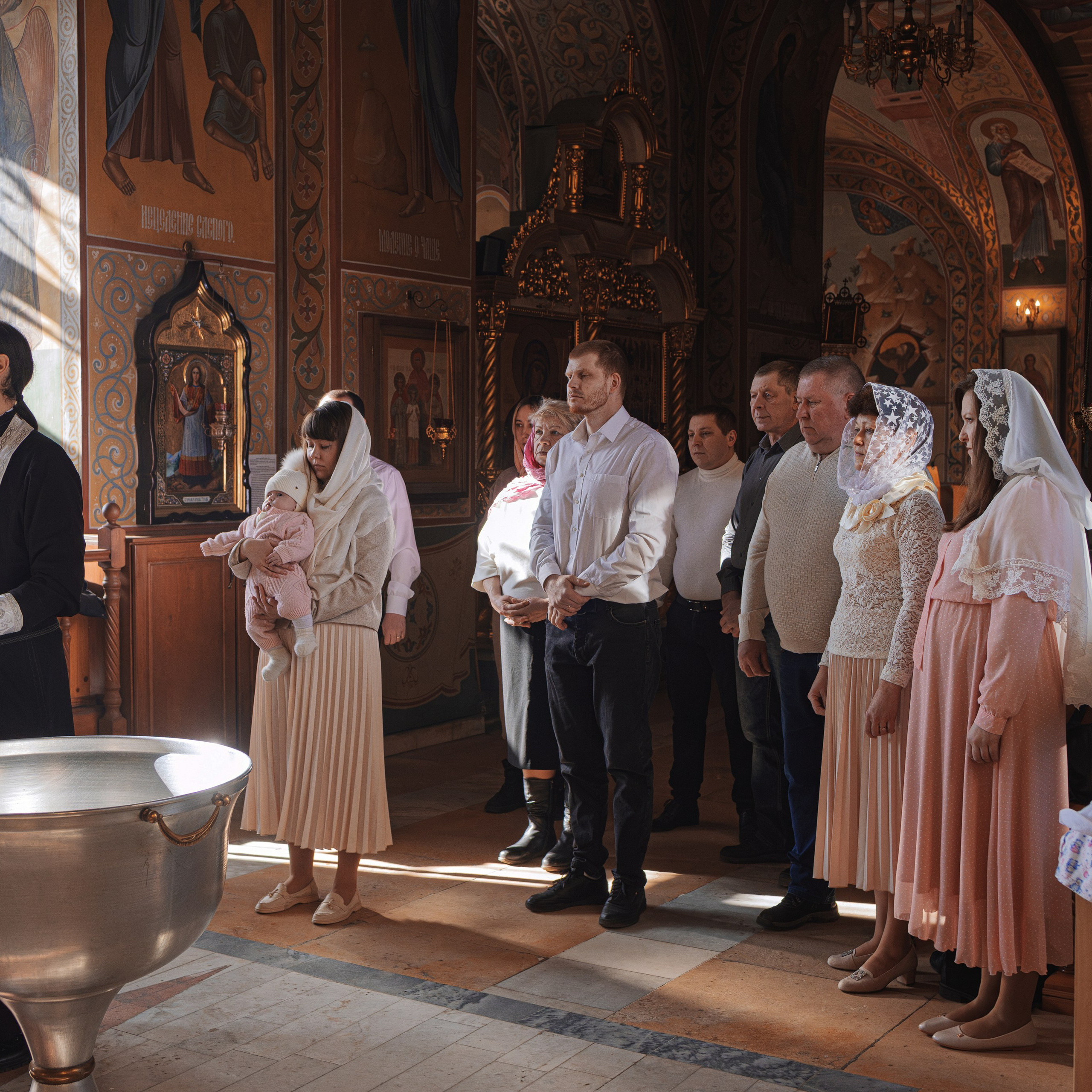 Фотосъёмка крещения в Митине, Храм Рождества Христова. Семейный фотограф в Москве 📸