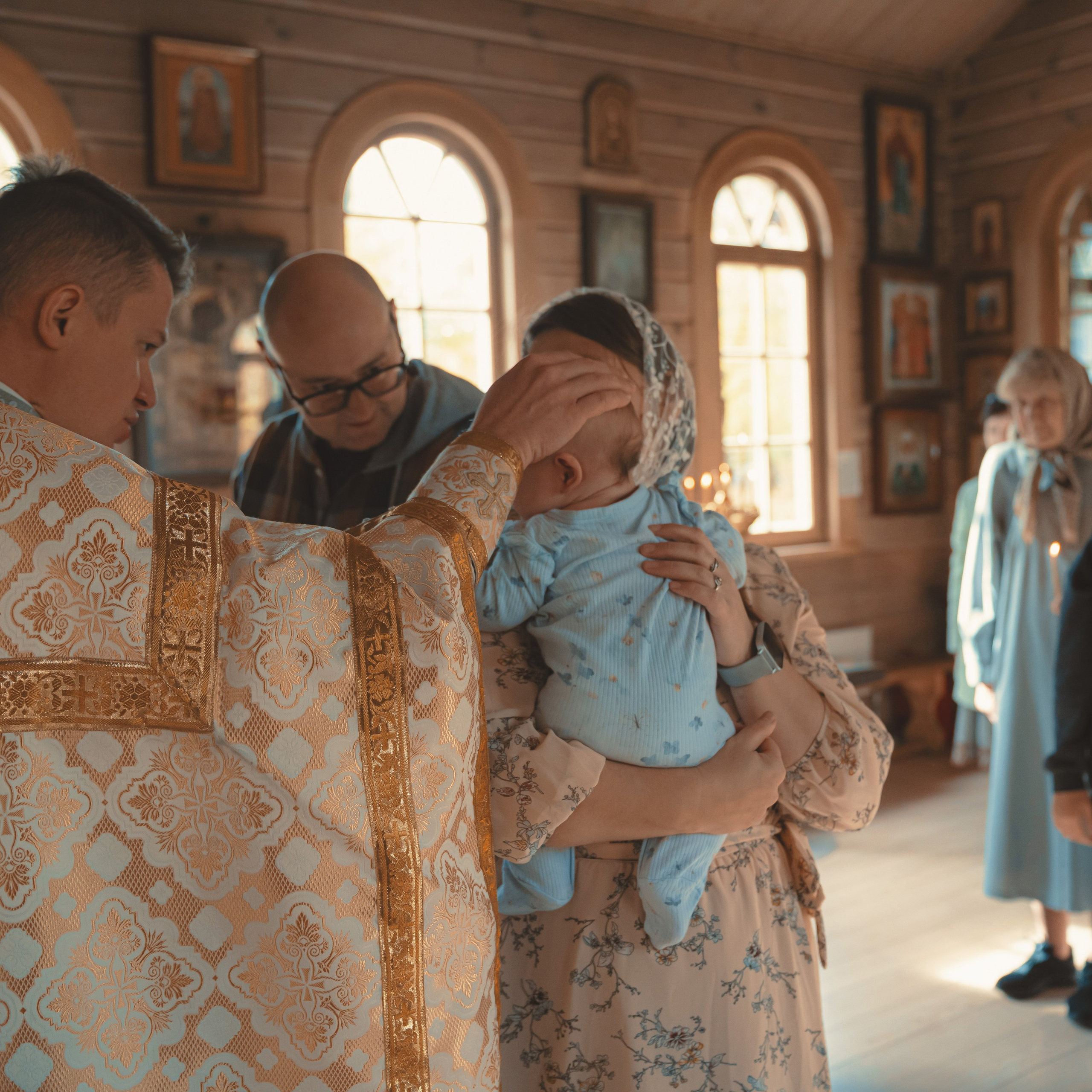 Крещение в Храме Св. Феодора Ушакова в Новогиреево. Семейный фотограф в Москве 📸