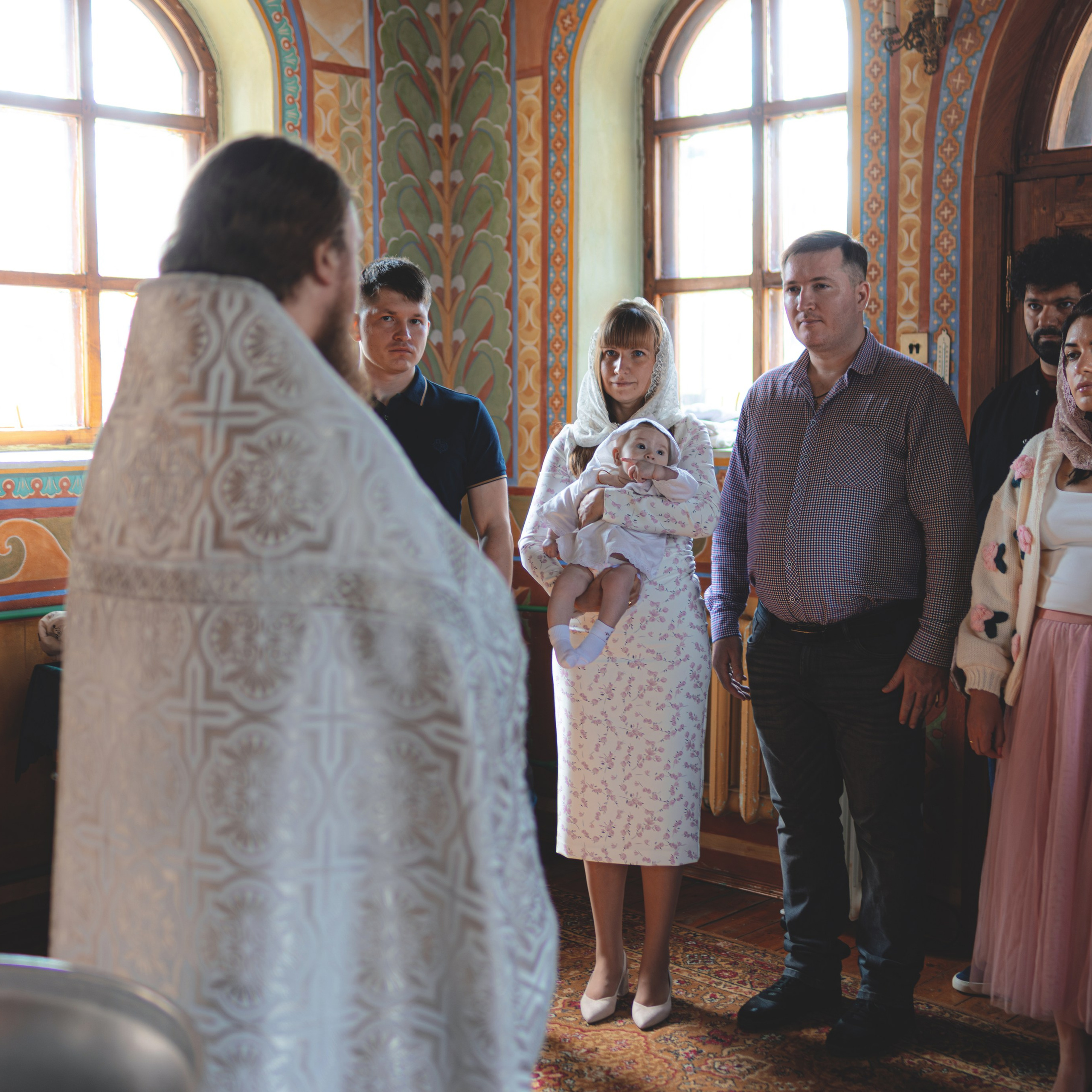 Фотографии с крещения в Церкви Тихона, патриарха Всероссийского. Семейный фотограф в Москве 📸