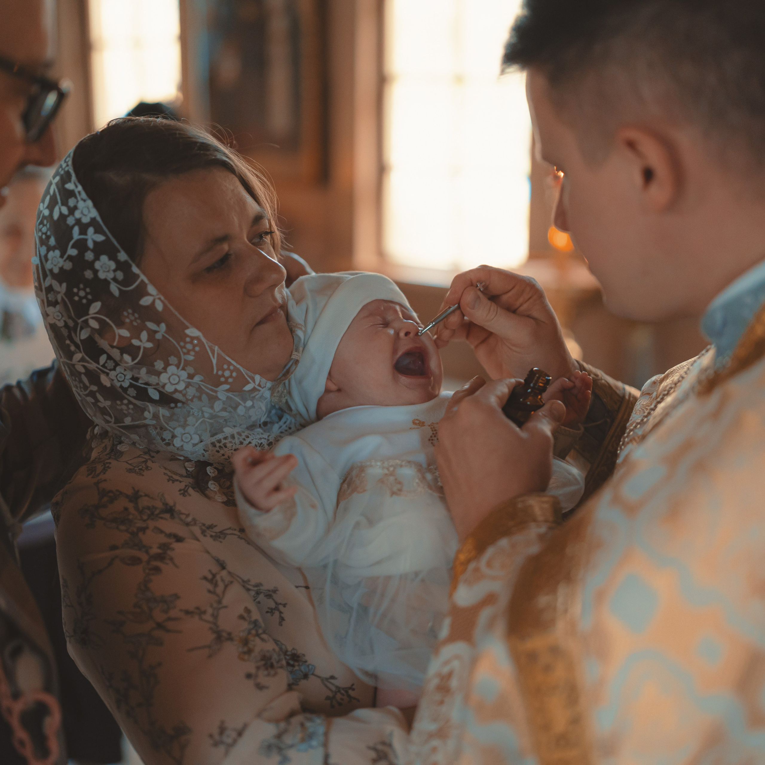 Крещение в Храме Св. Феодора Ушакова в Новогиреево. Семейный фотограф в Москве 📸