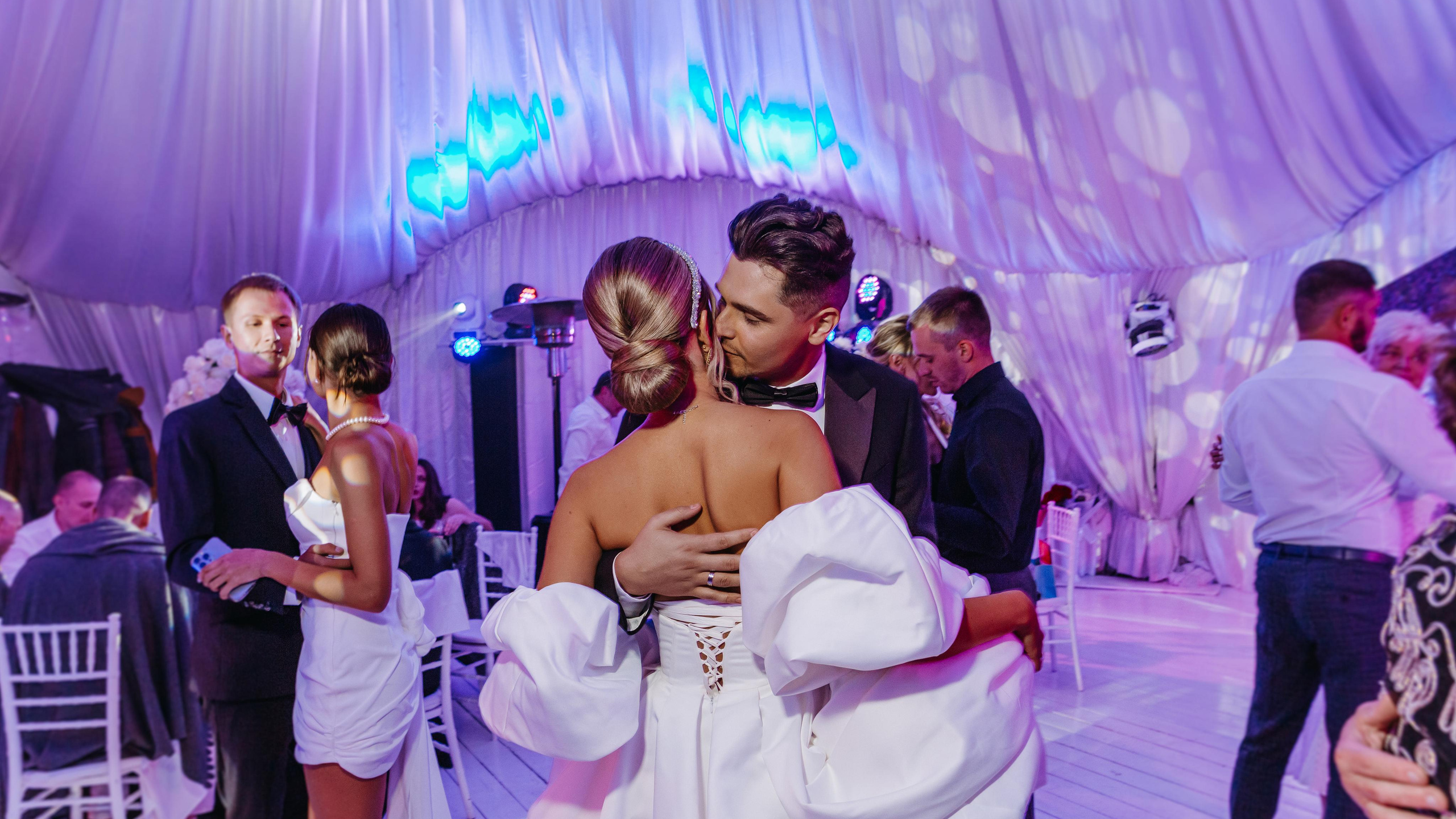 Банкет в шатре Волжский