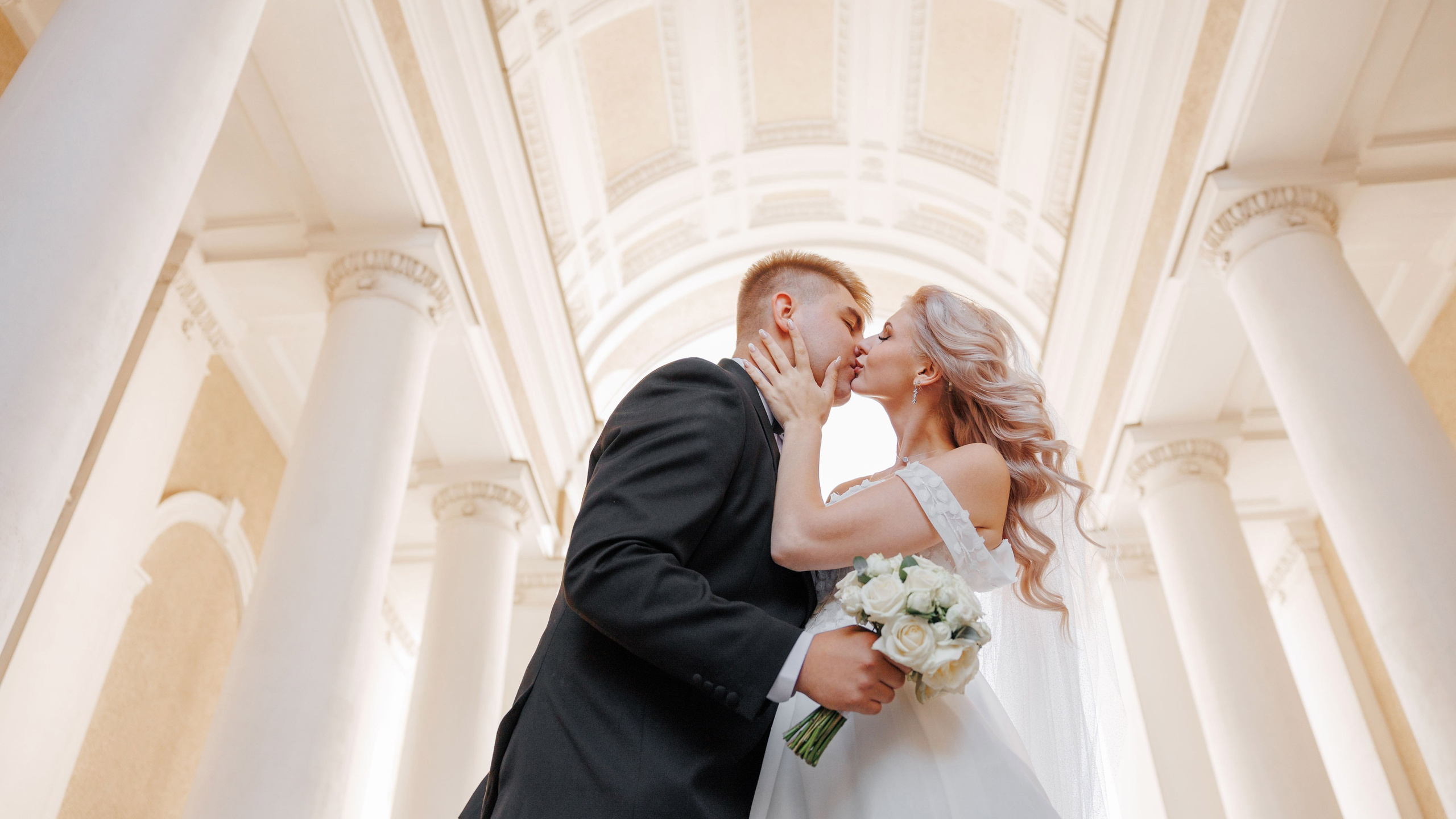 Здание ЮВЖД. Свадебный и семейный фотограф в Воронеже Алексей Мешалкин